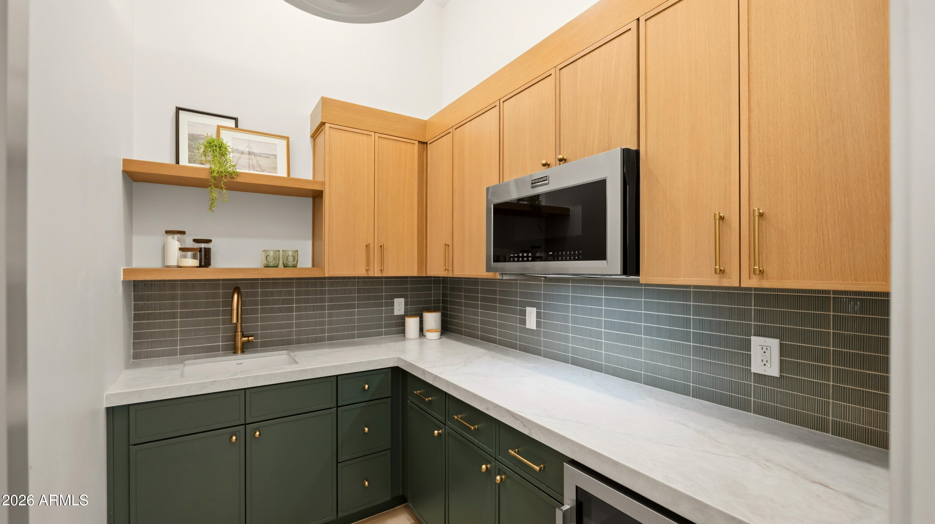 SPANISH WELLS 3 LOT 311-411 TR A-C - Residential