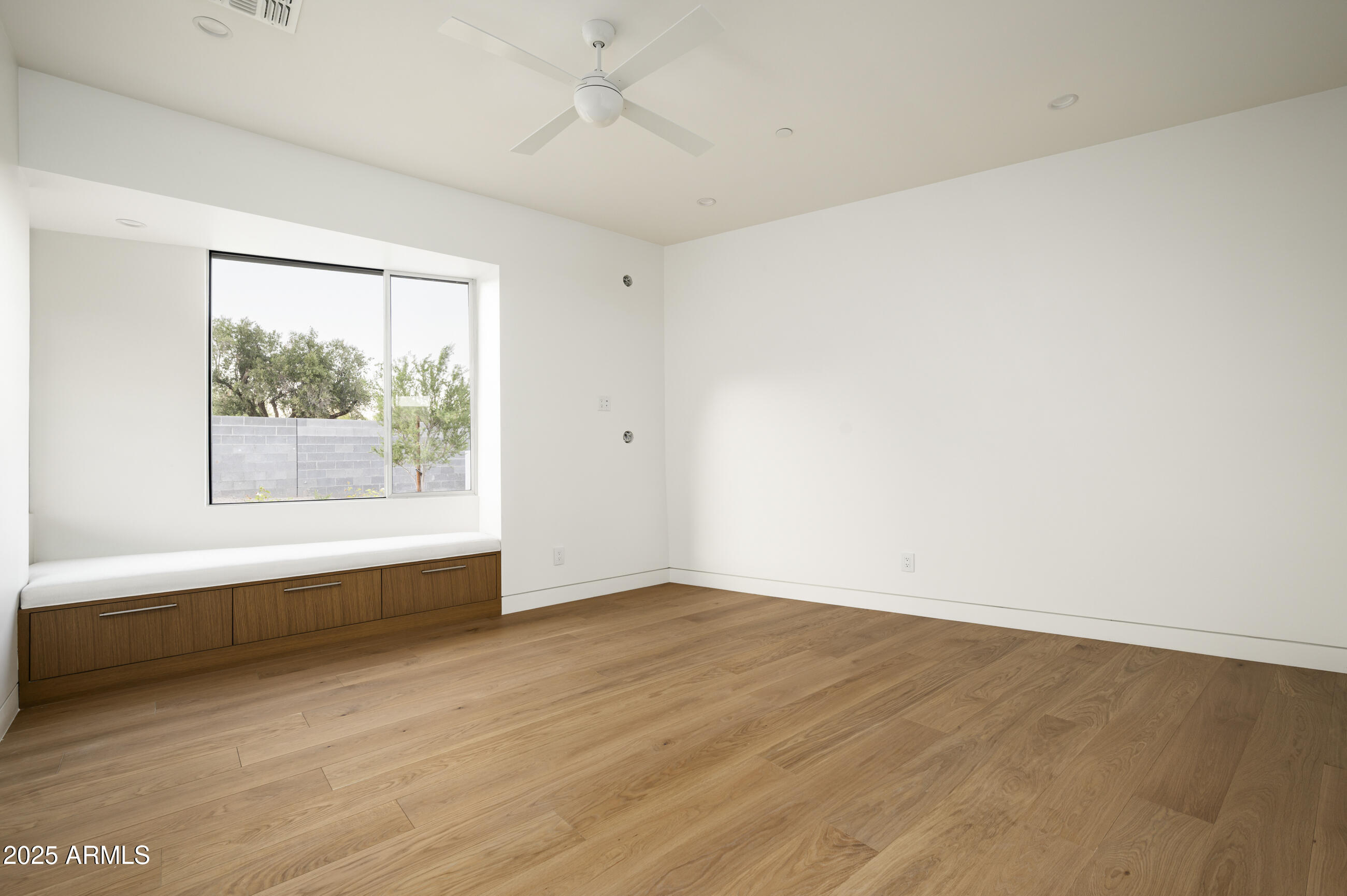 CAMELBACK LANDS - Residential