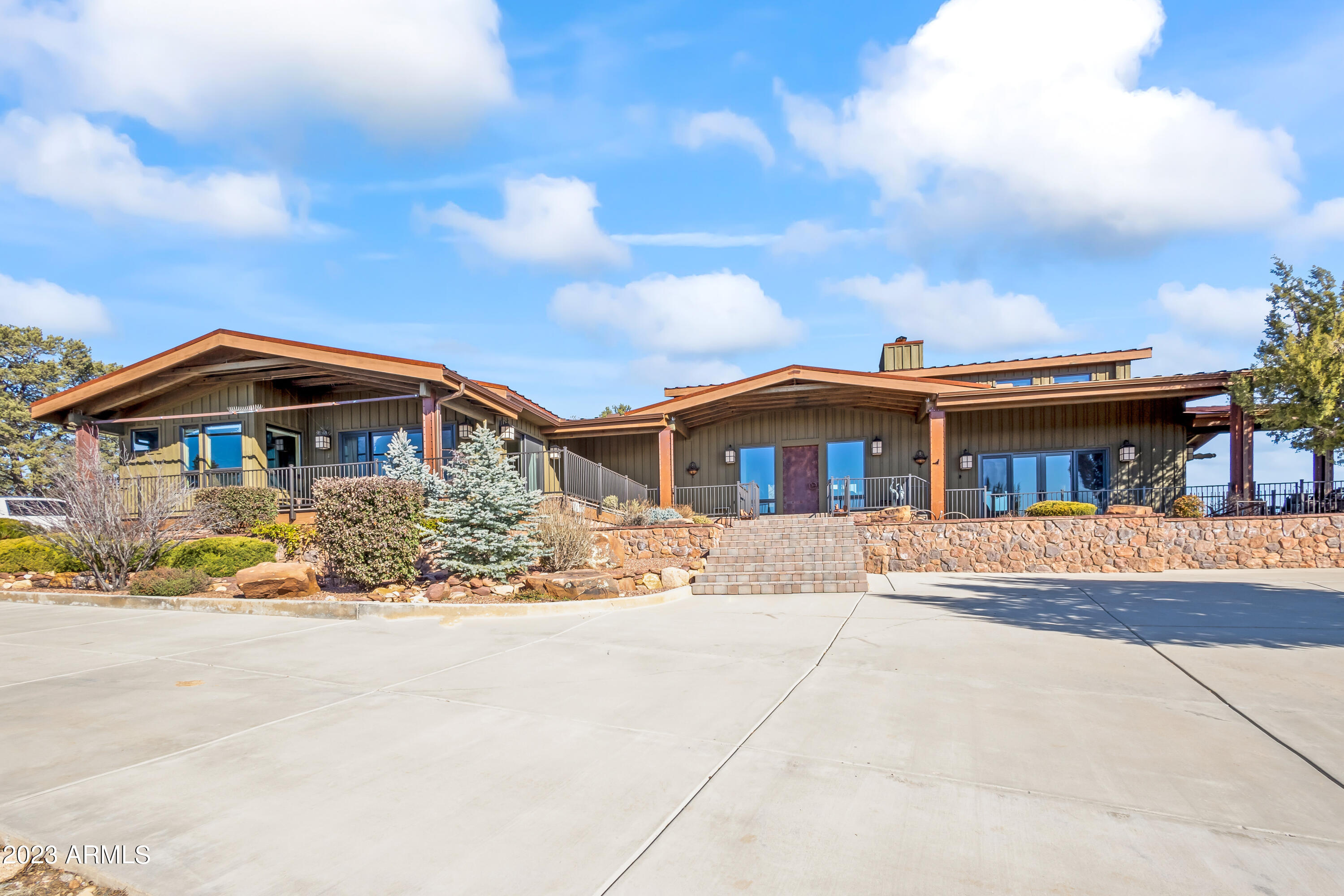 LAS VEGAS RANCH ESTATES - Residential