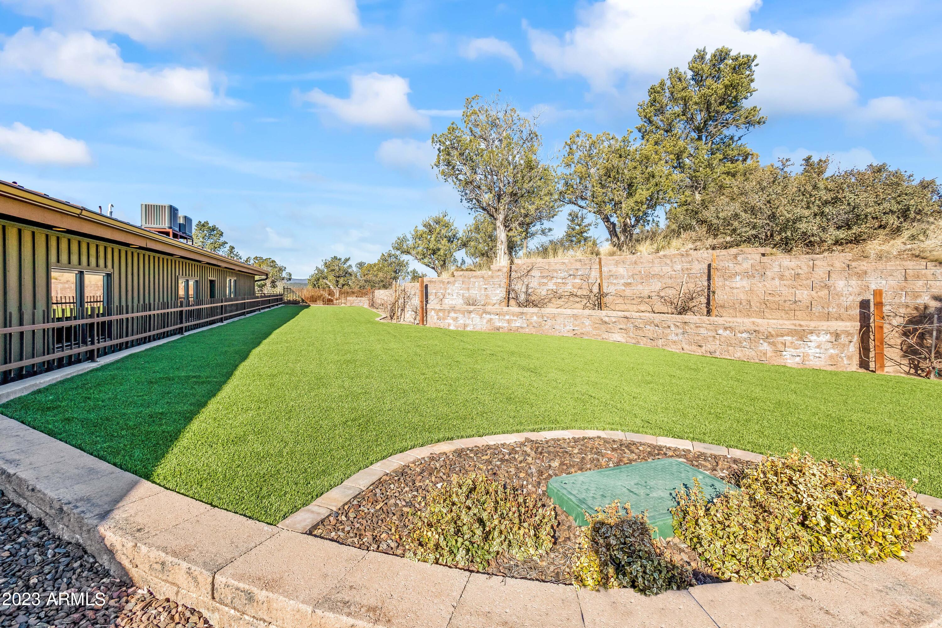 LAS VEGAS RANCH ESTATES - Residential