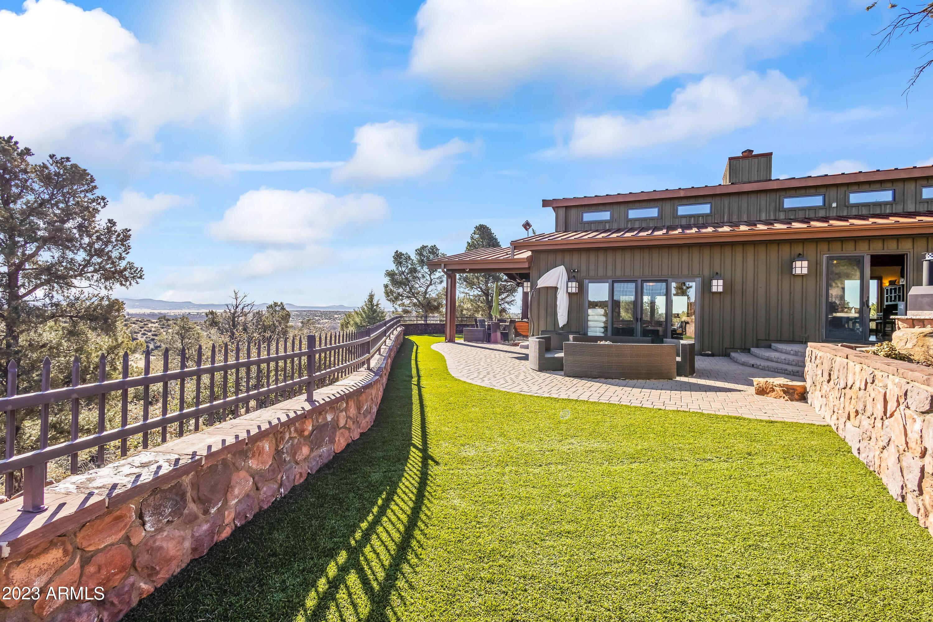 LAS VEGAS RANCH ESTATES - Residential
