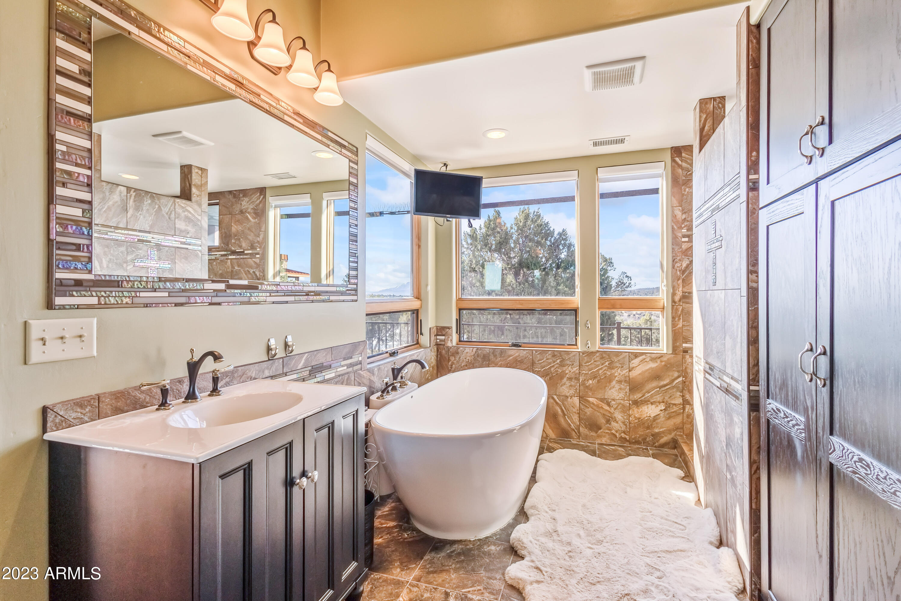 LAS VEGAS RANCH ESTATES - Residential
