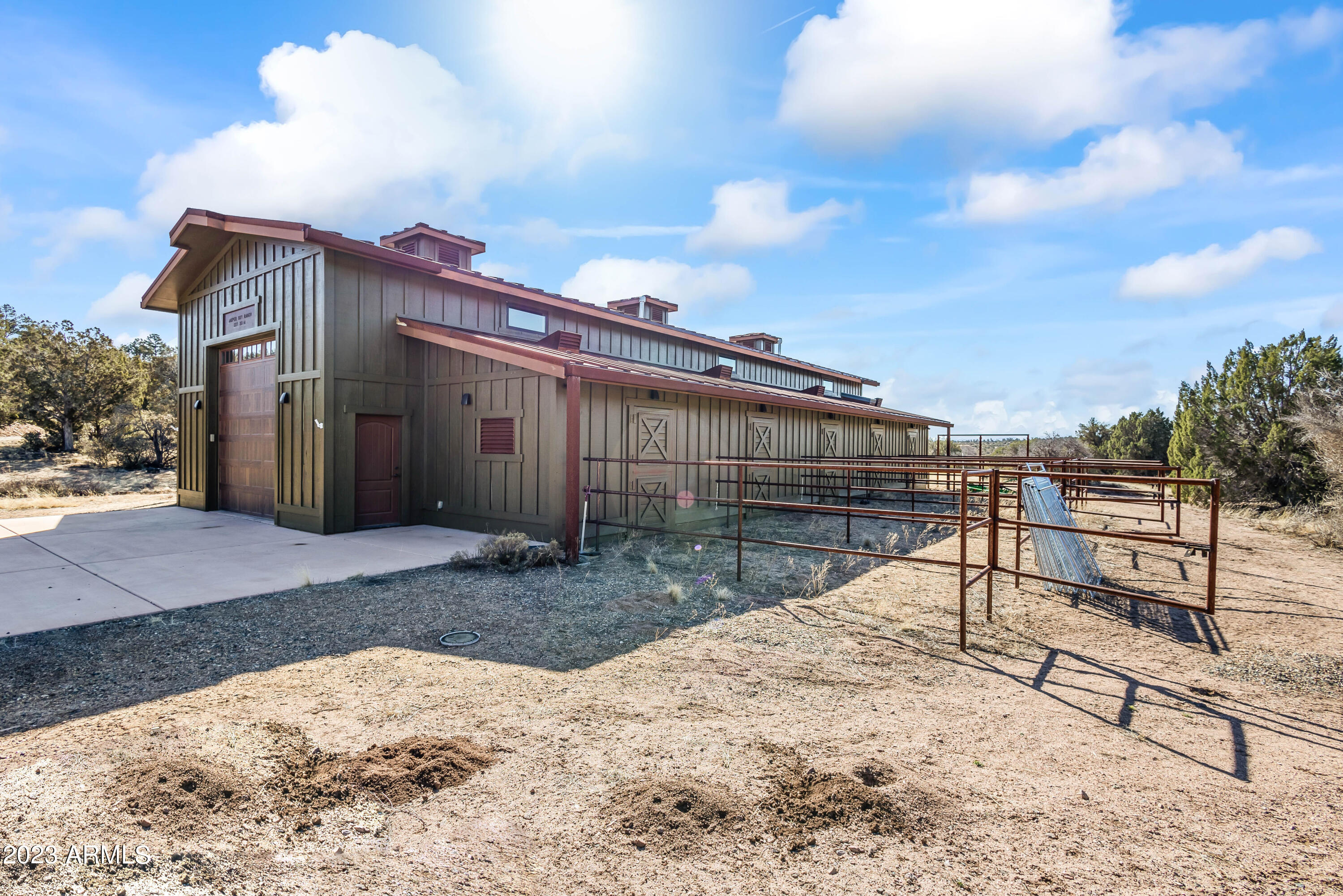 LAS VEGAS RANCH ESTATES - Residential