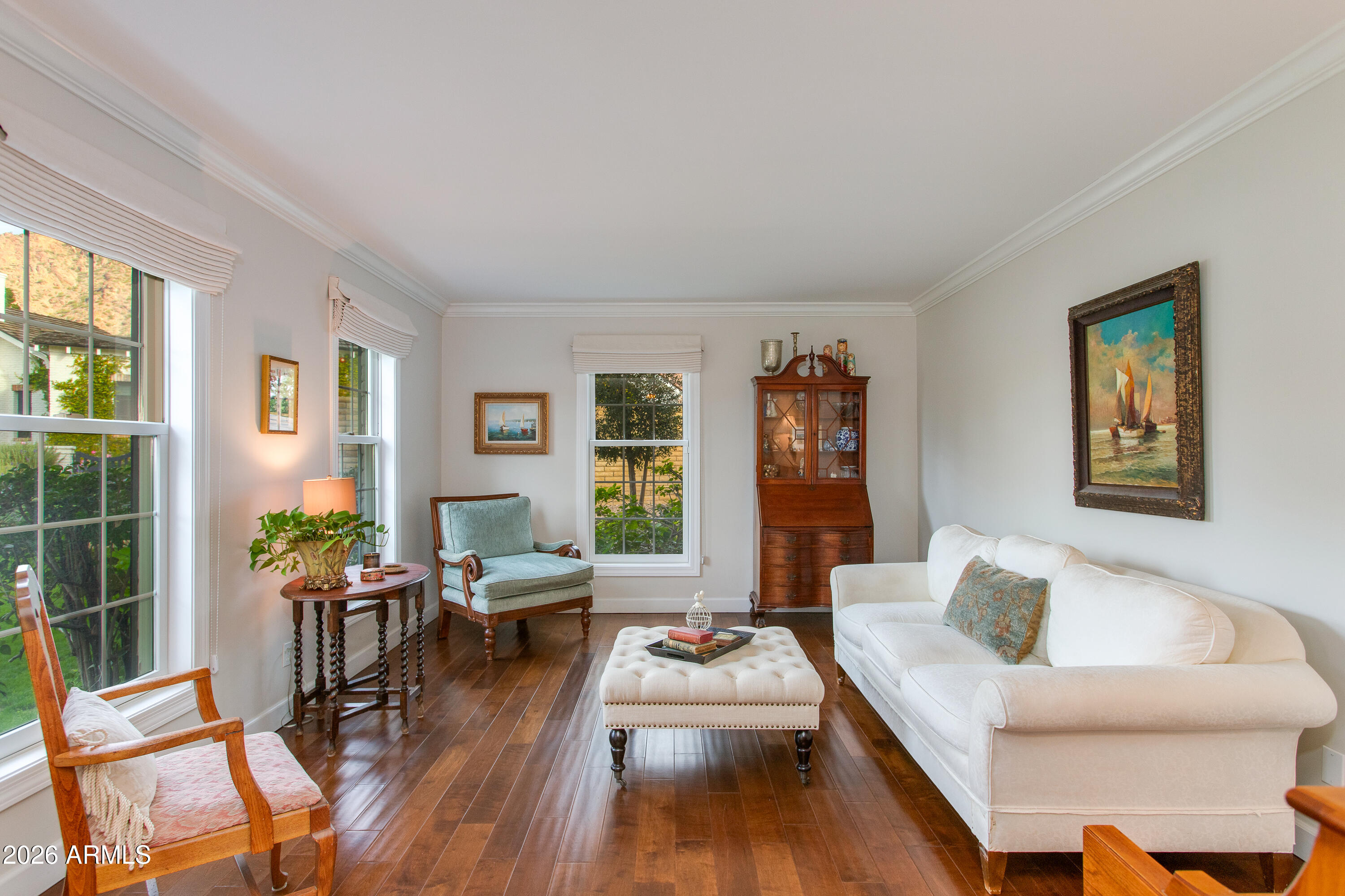 CASA DE CAMELBACK - Residential