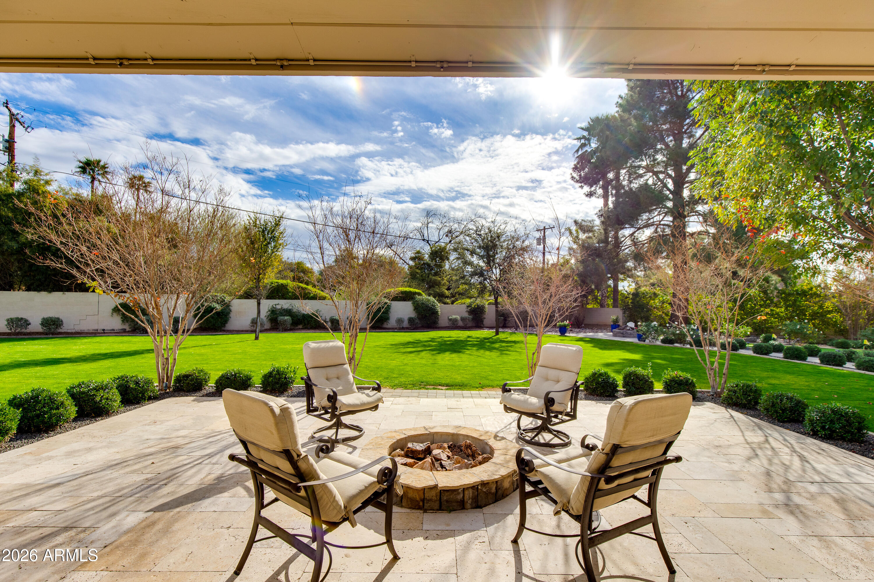 CASA DE CAMELBACK - Residential