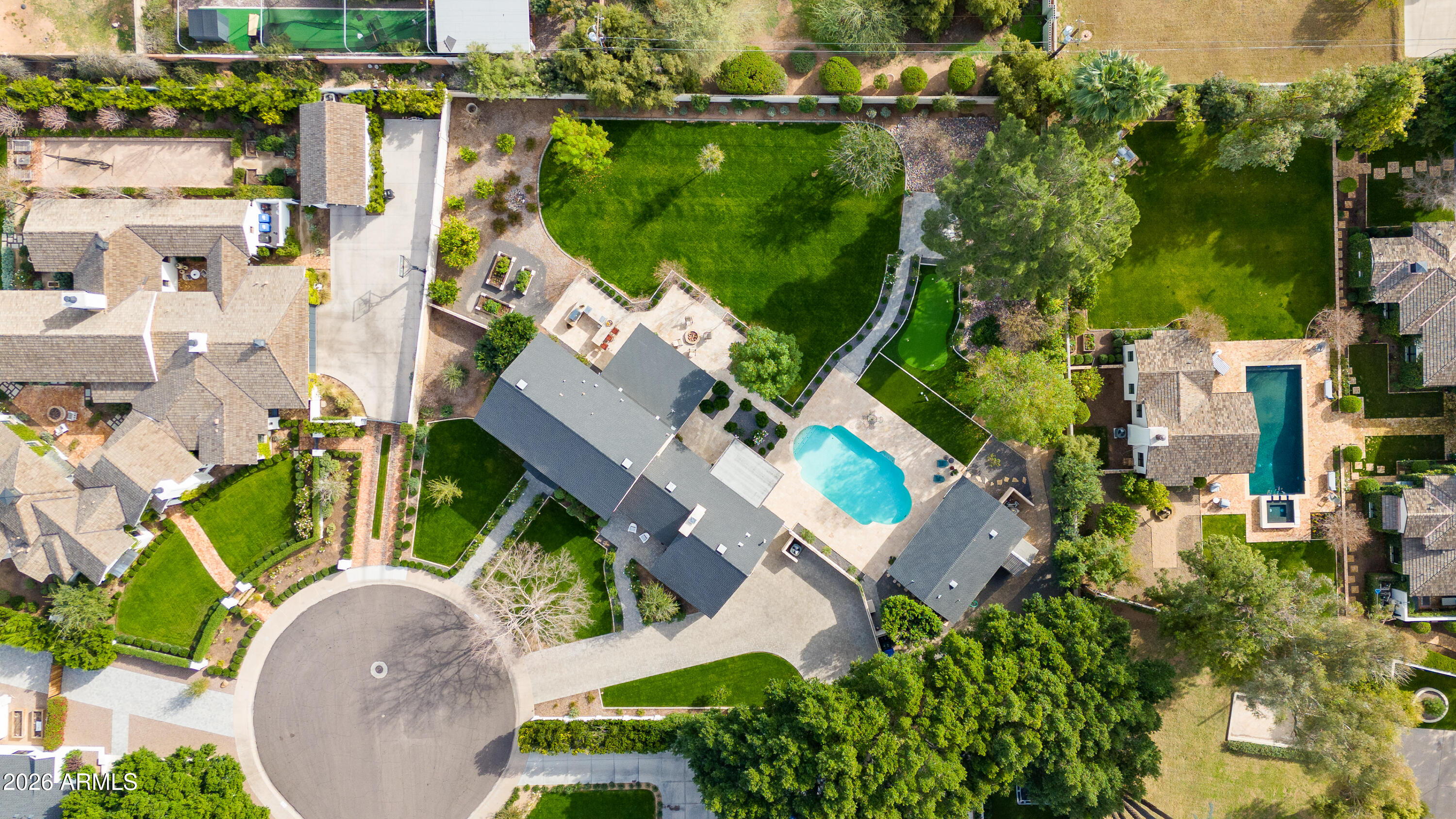 CASA DE CAMELBACK - Residential