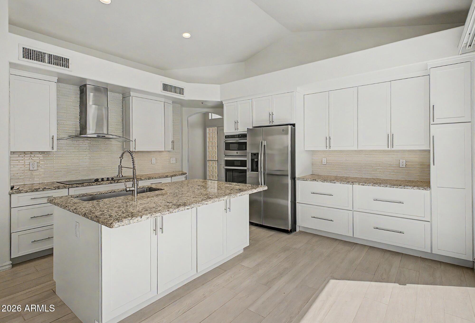 STONEGATE - Residential