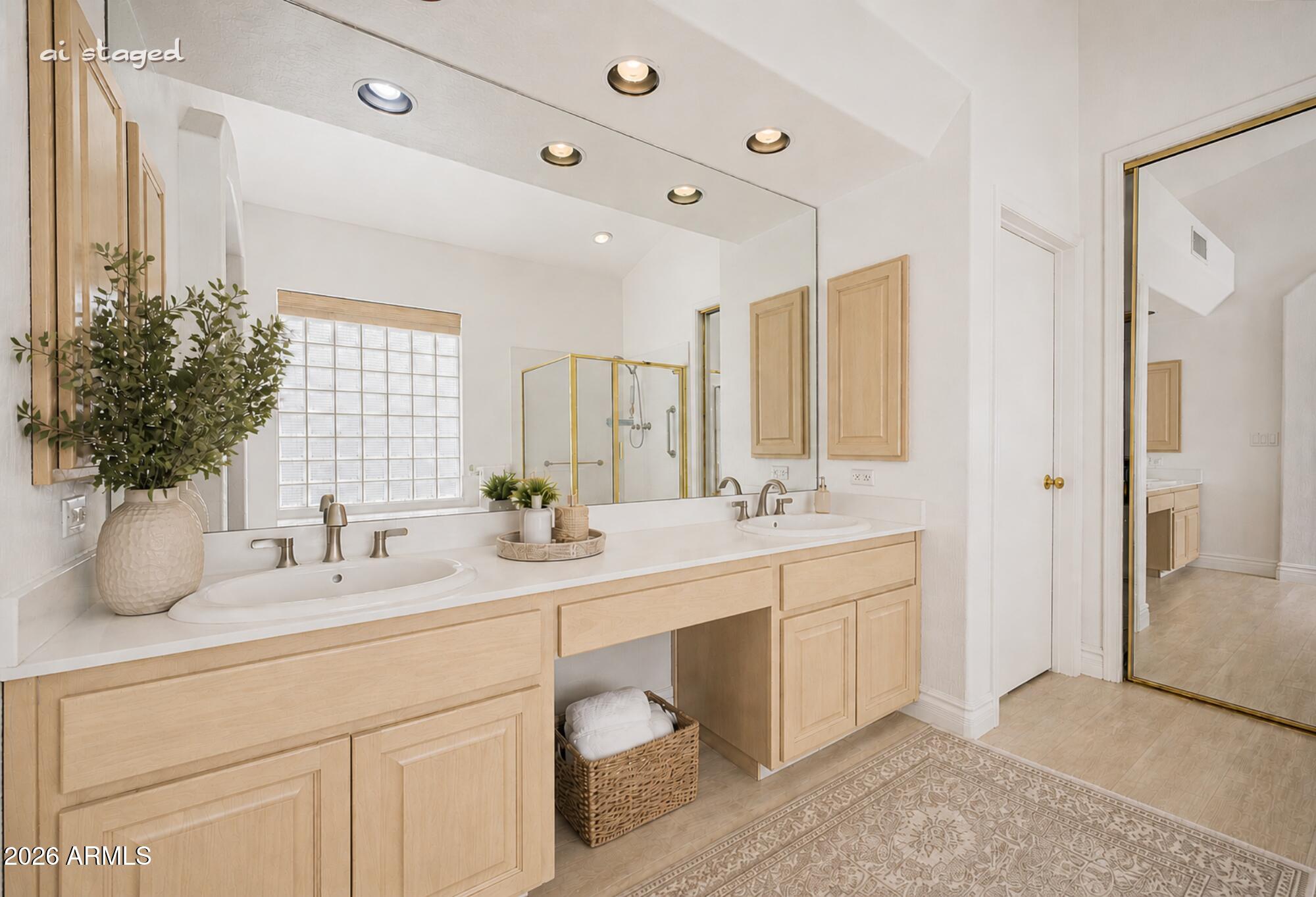 STONEGATE - Residential