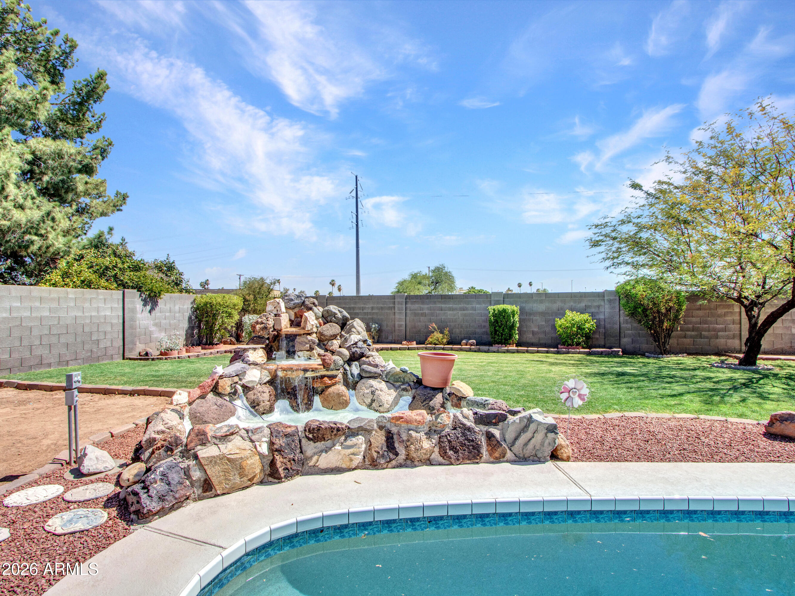 CONTINENTAL NORTH UNIT 8 - Residential