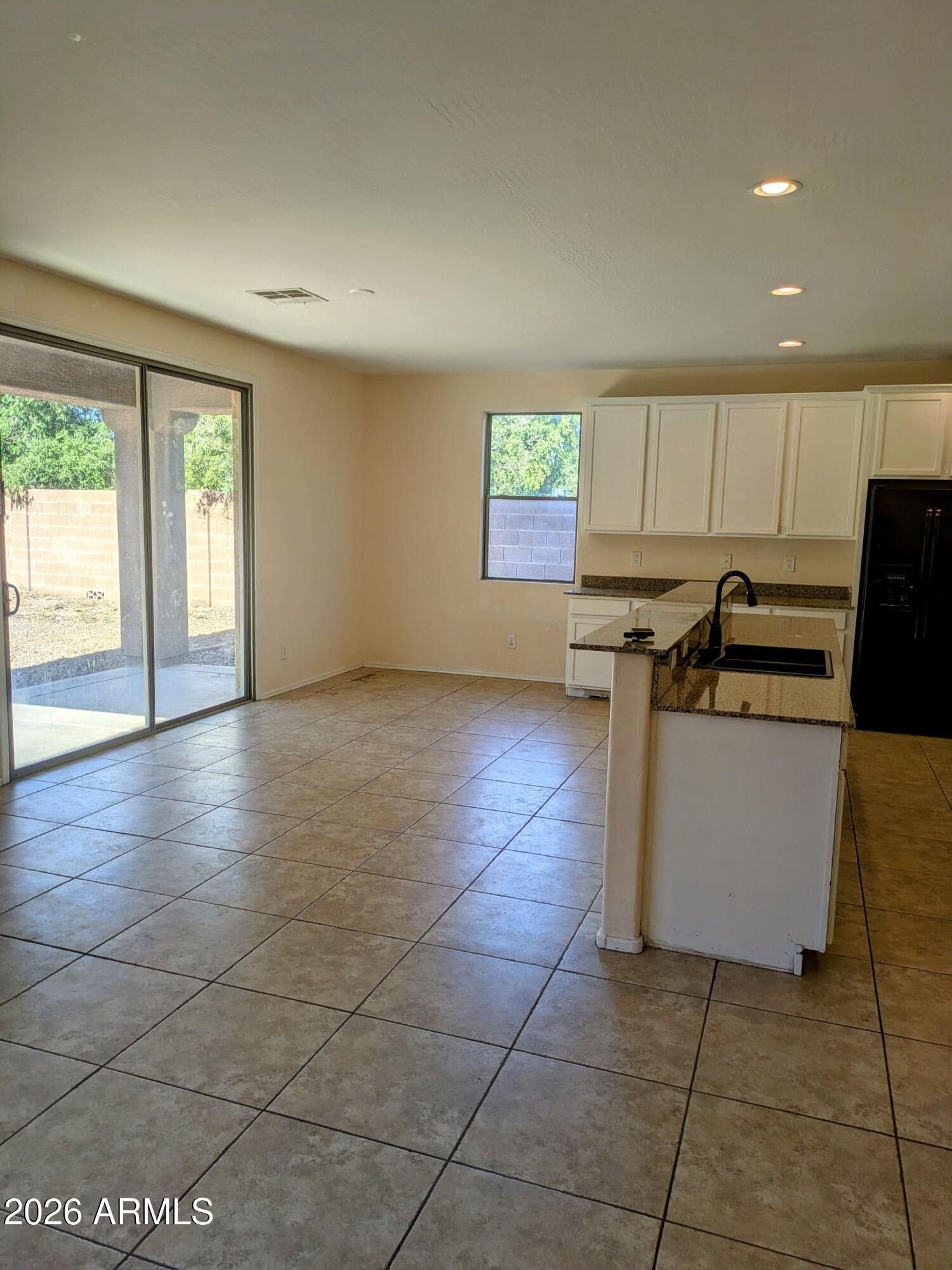 MOUNTAIN GATE PHASE 3 4 - Residential Lease
