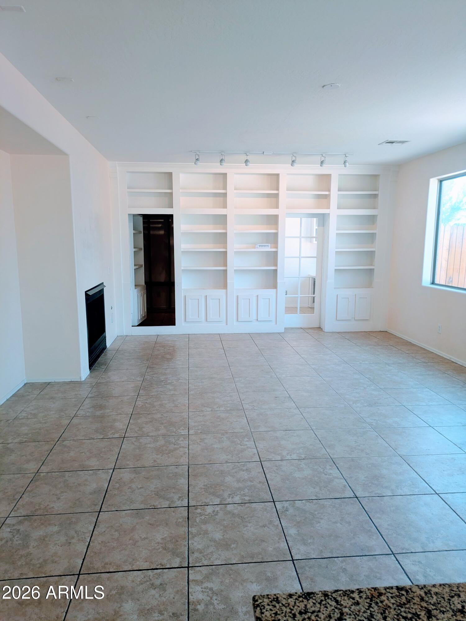 MOUNTAIN GATE PHASE 3 4 - Residential Lease