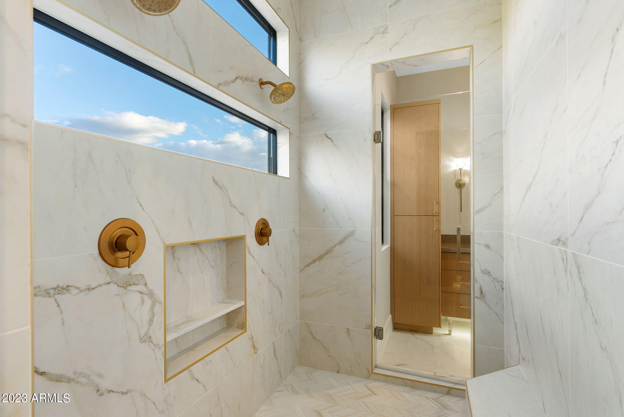 PINNACLE PEAK PLACE - Residential