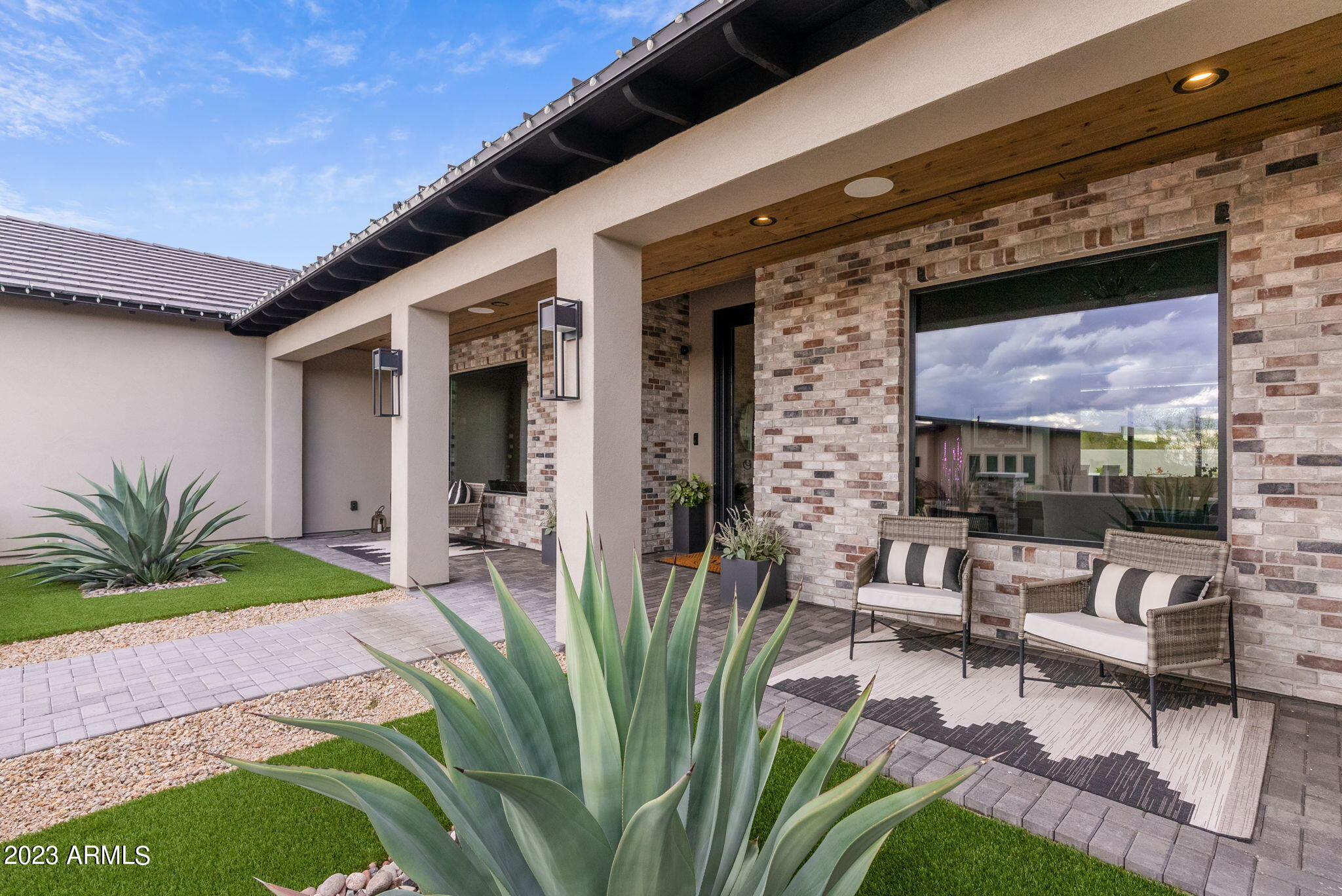 PINNACLE PEAK PLACE - Residential
