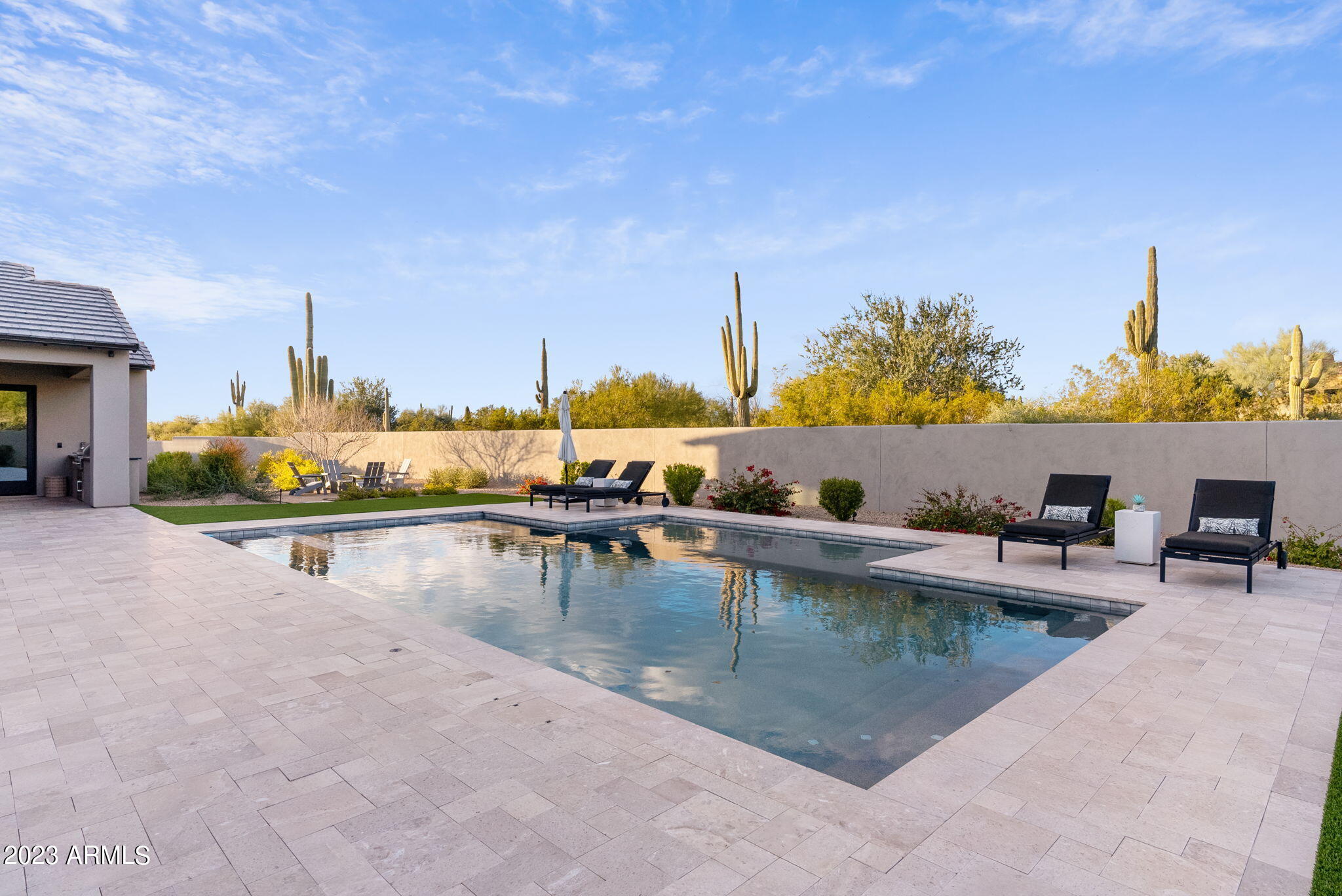 PINNACLE PEAK PLACE - Residential