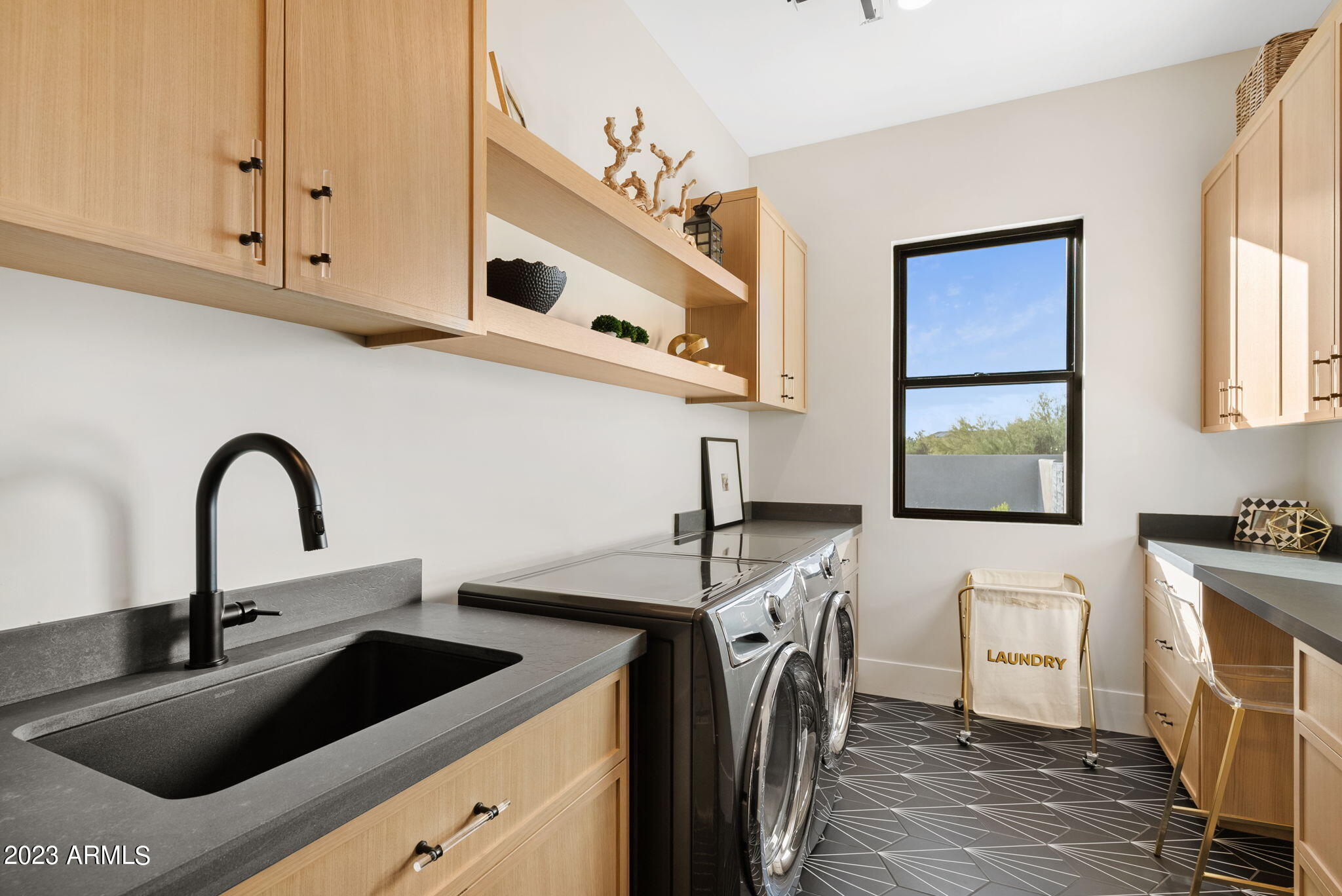 PINNACLE PEAK PLACE - Residential