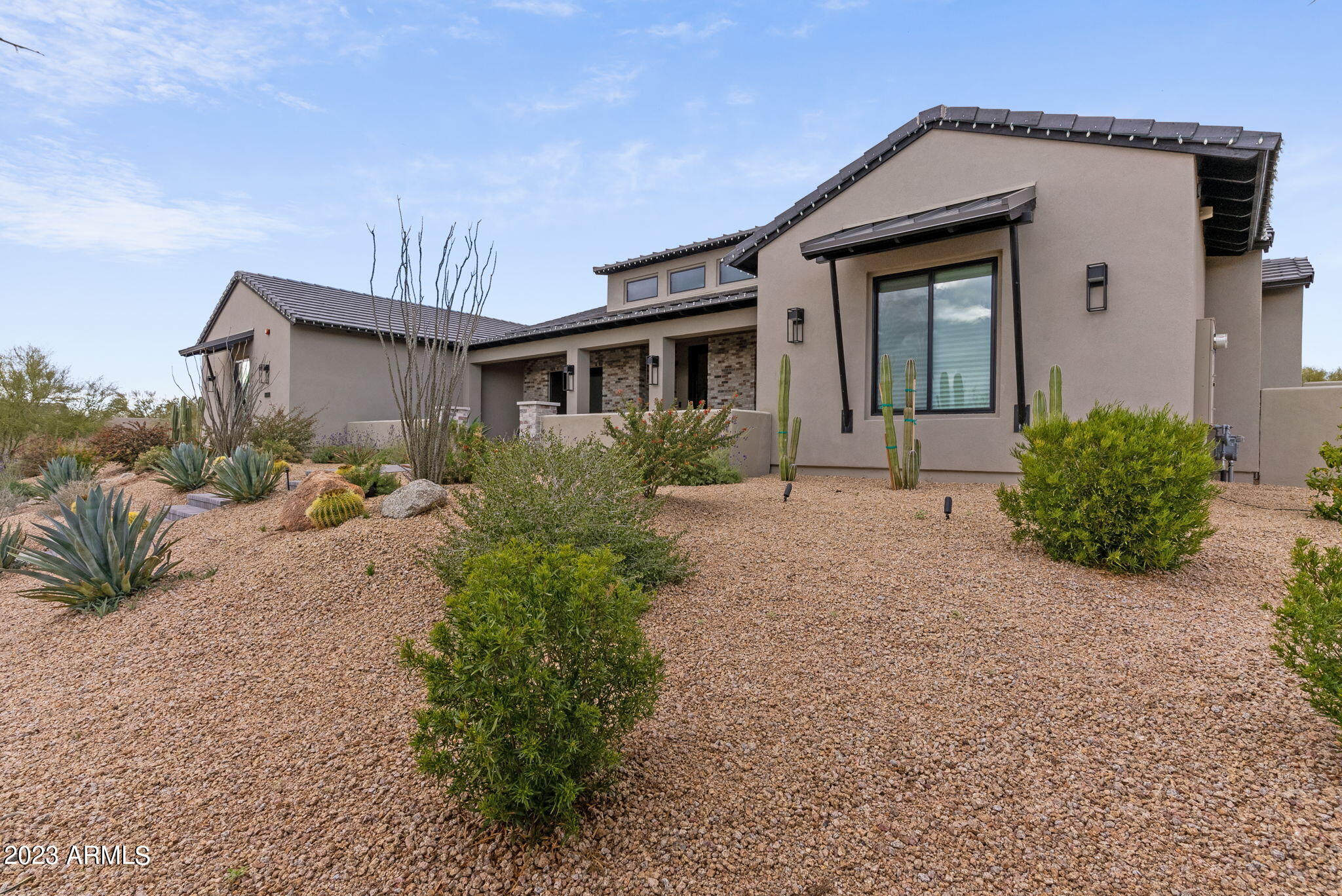 PINNACLE PEAK PLACE - Residential