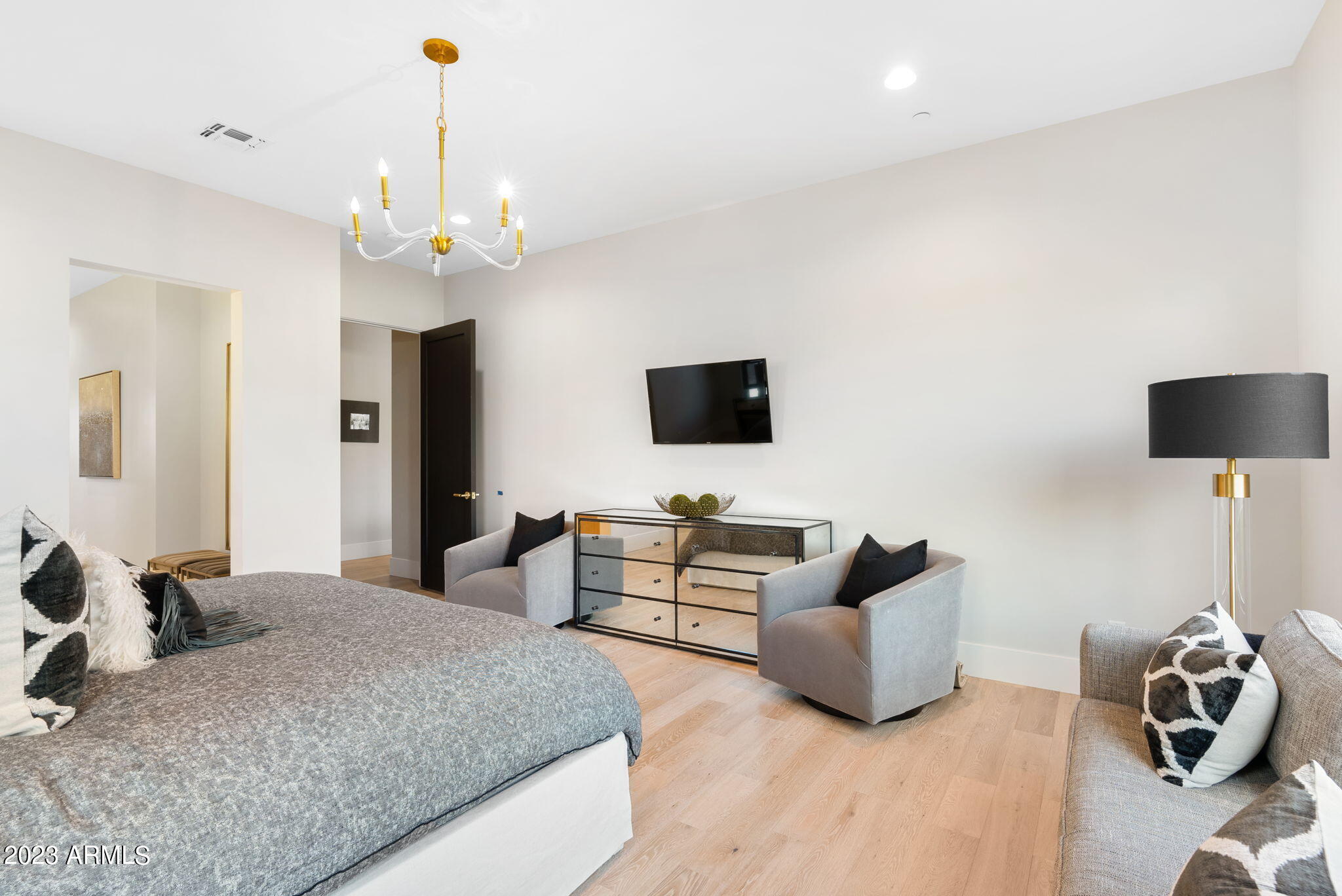 PINNACLE PEAK PLACE - Residential