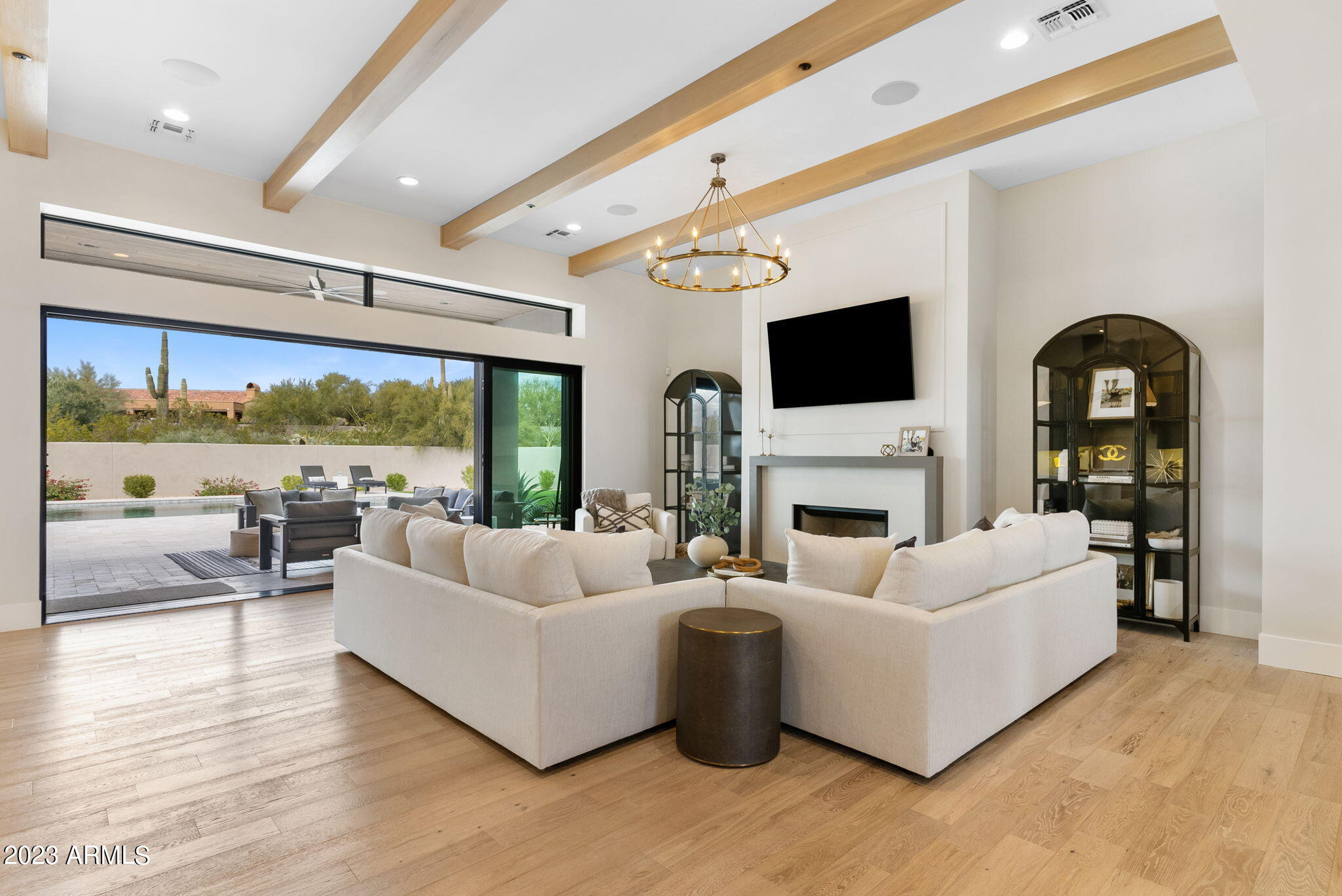 PINNACLE PEAK PLACE - Residential