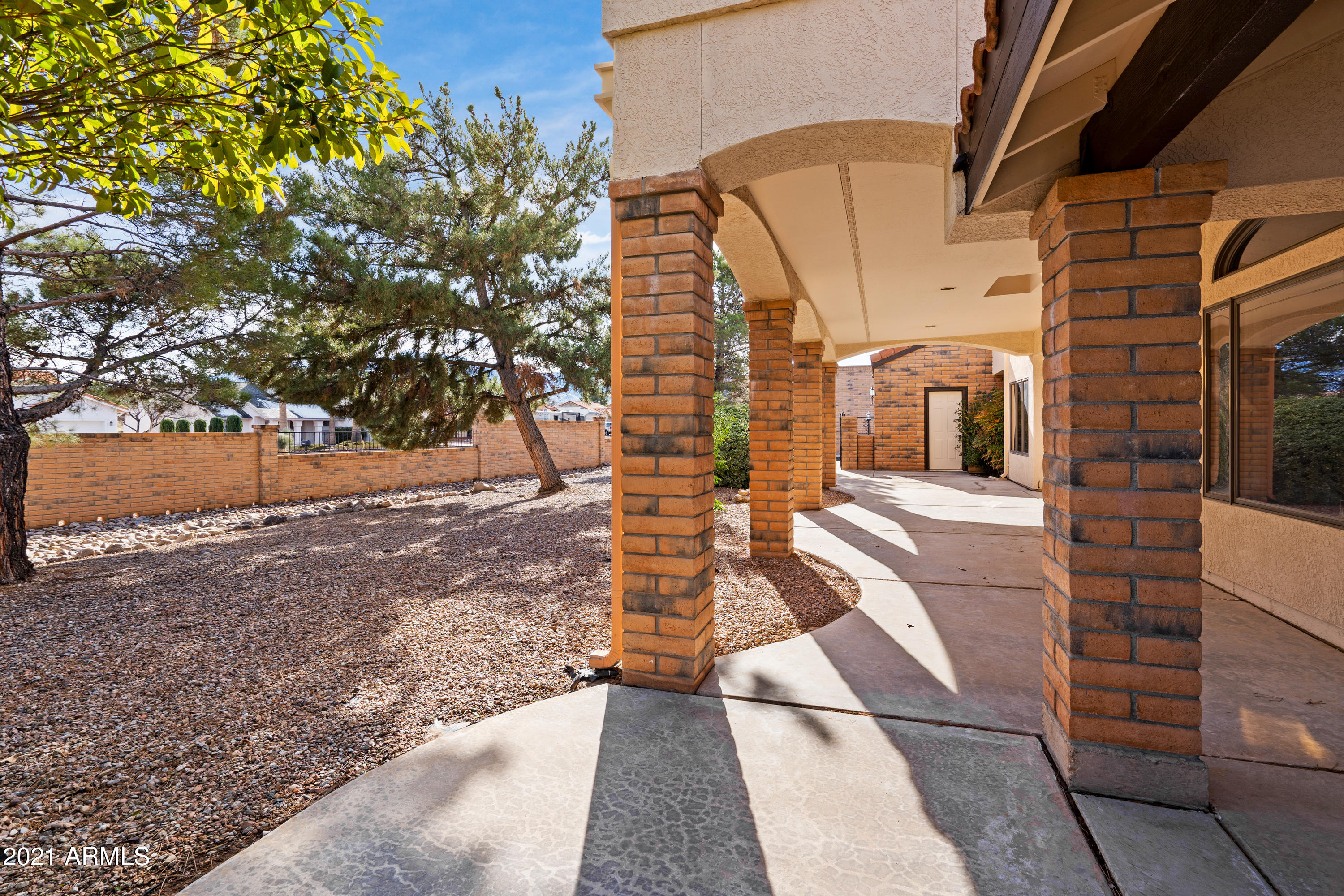 MISSION SHADOWS - Residential