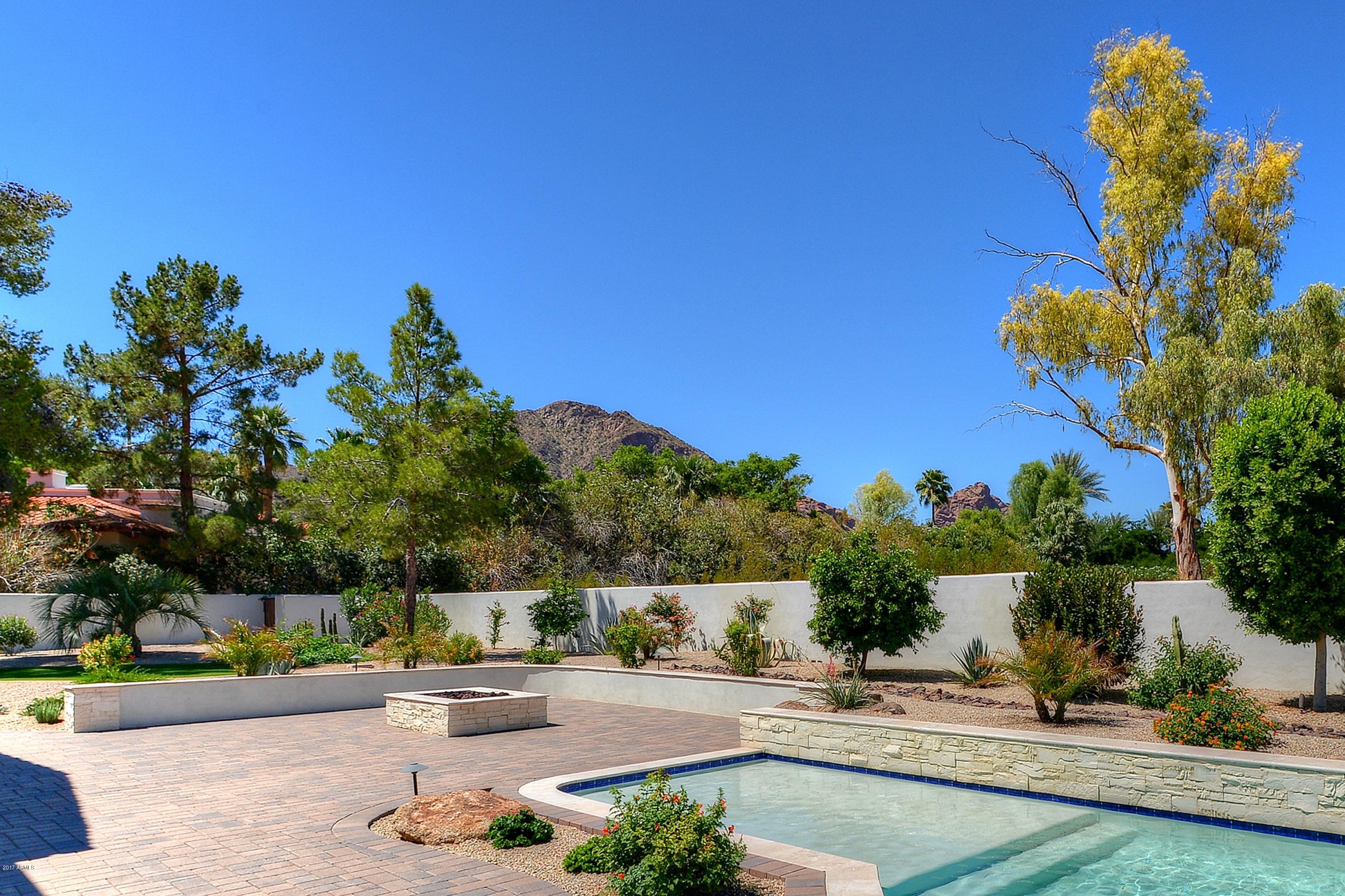New Build Mountain Views Flag Lot Private Road - Residential