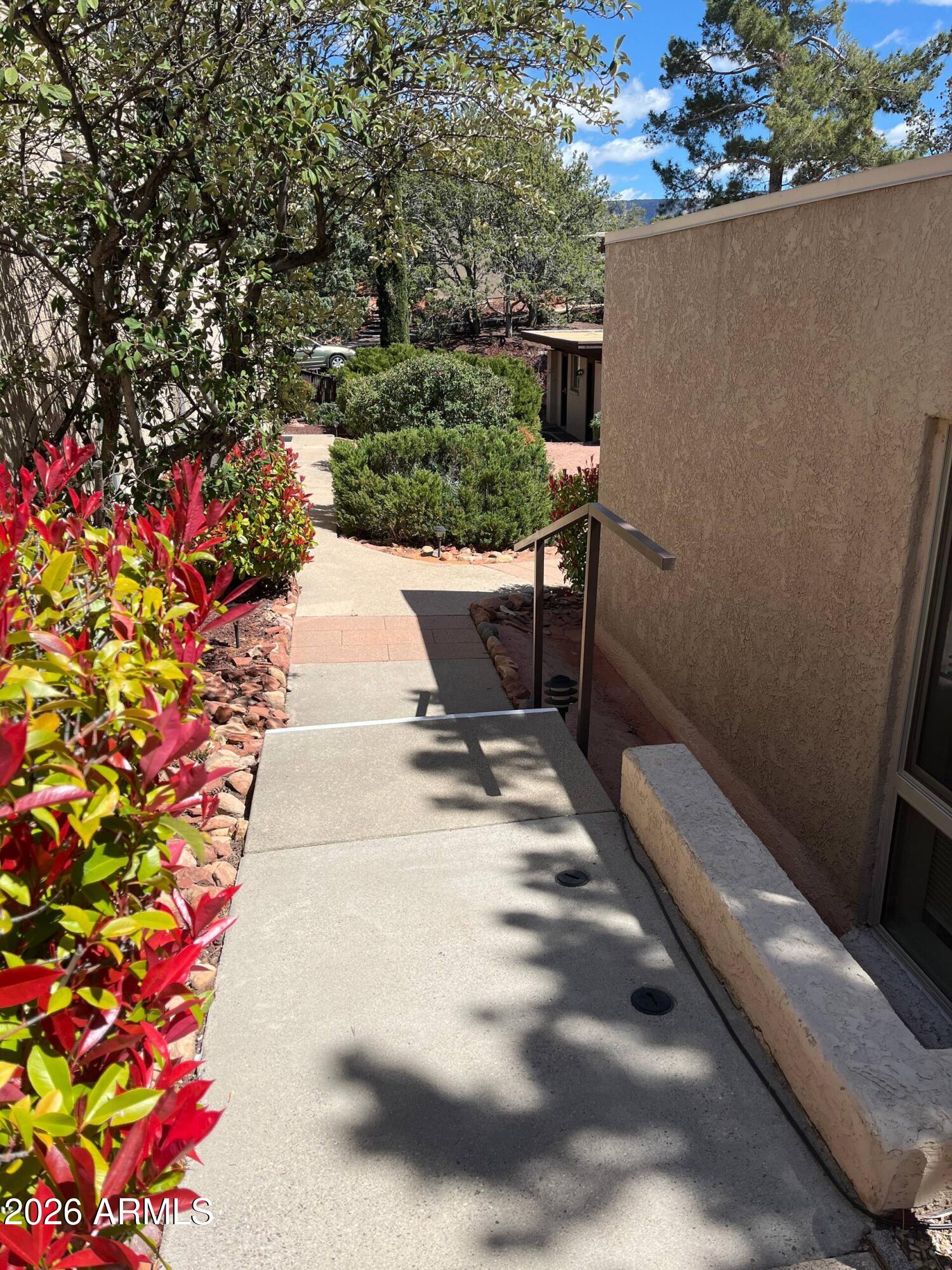 GRASSHOPPER FLATS - Residential