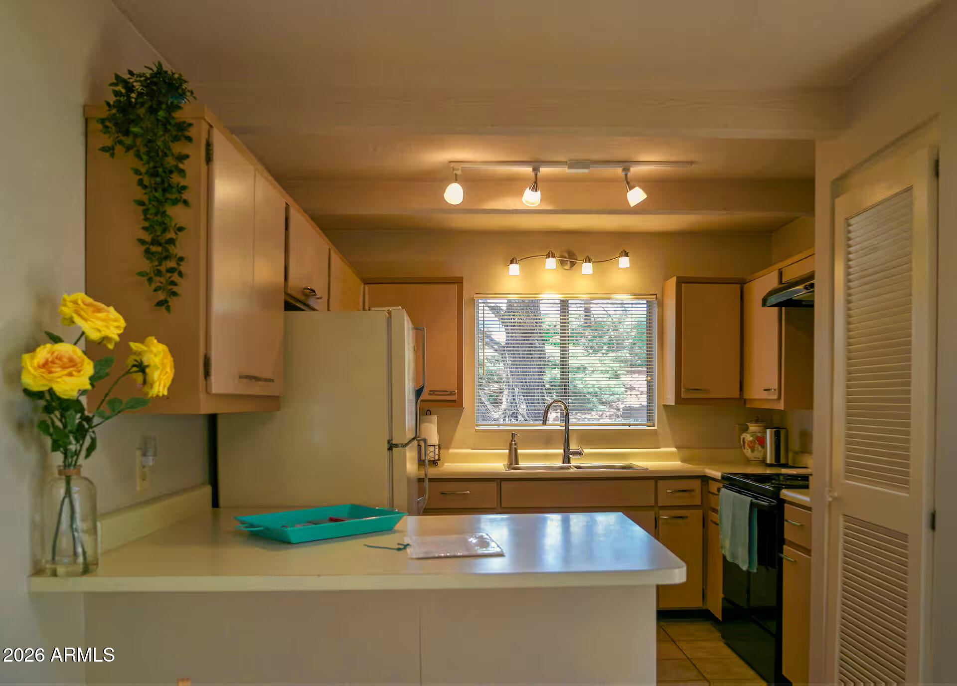 GRASSHOPPER FLATS - Residential