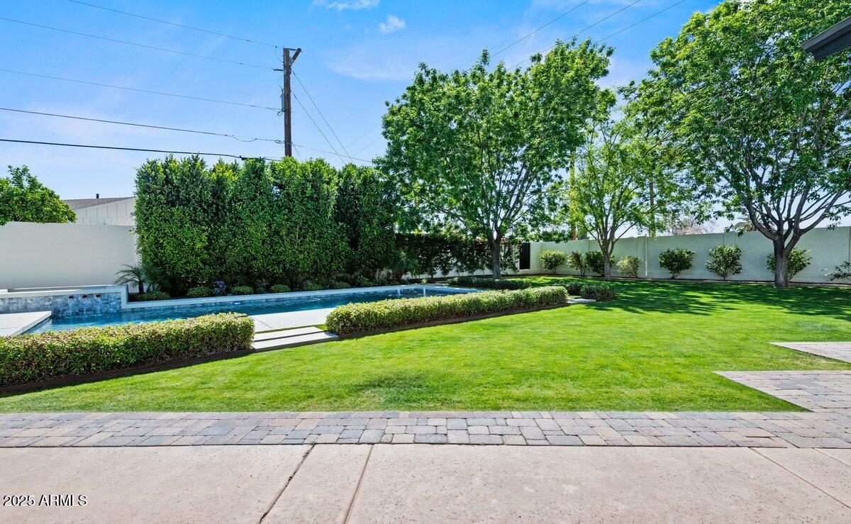 WHITWOOD 3 - Residential