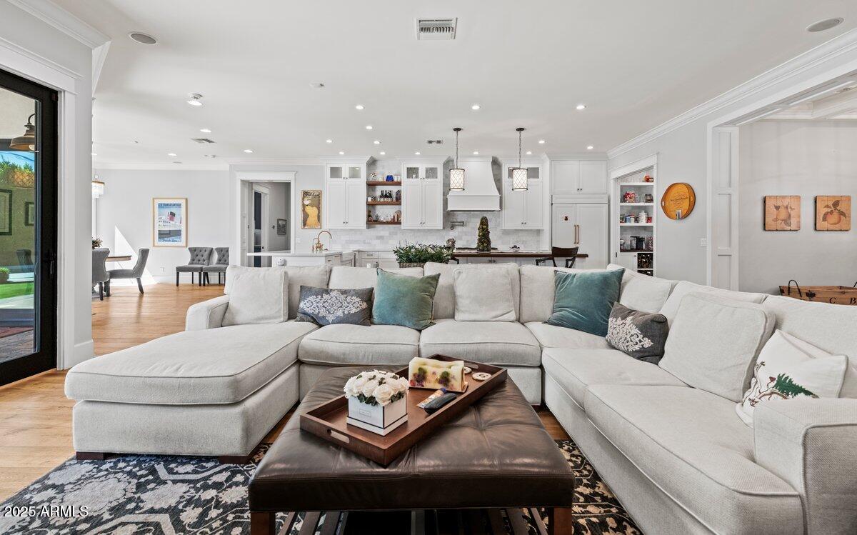 WHITWOOD 3 - Residential