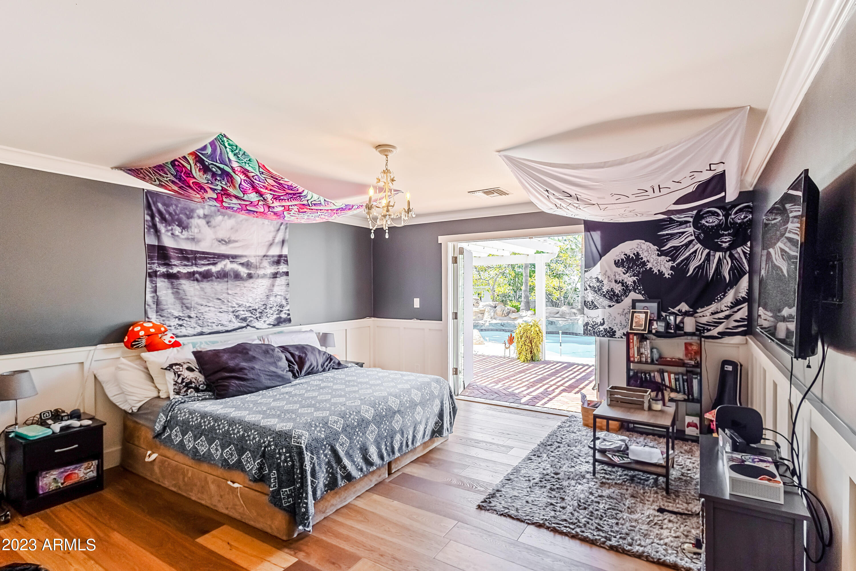 UNSUBDIVIDED - Residential