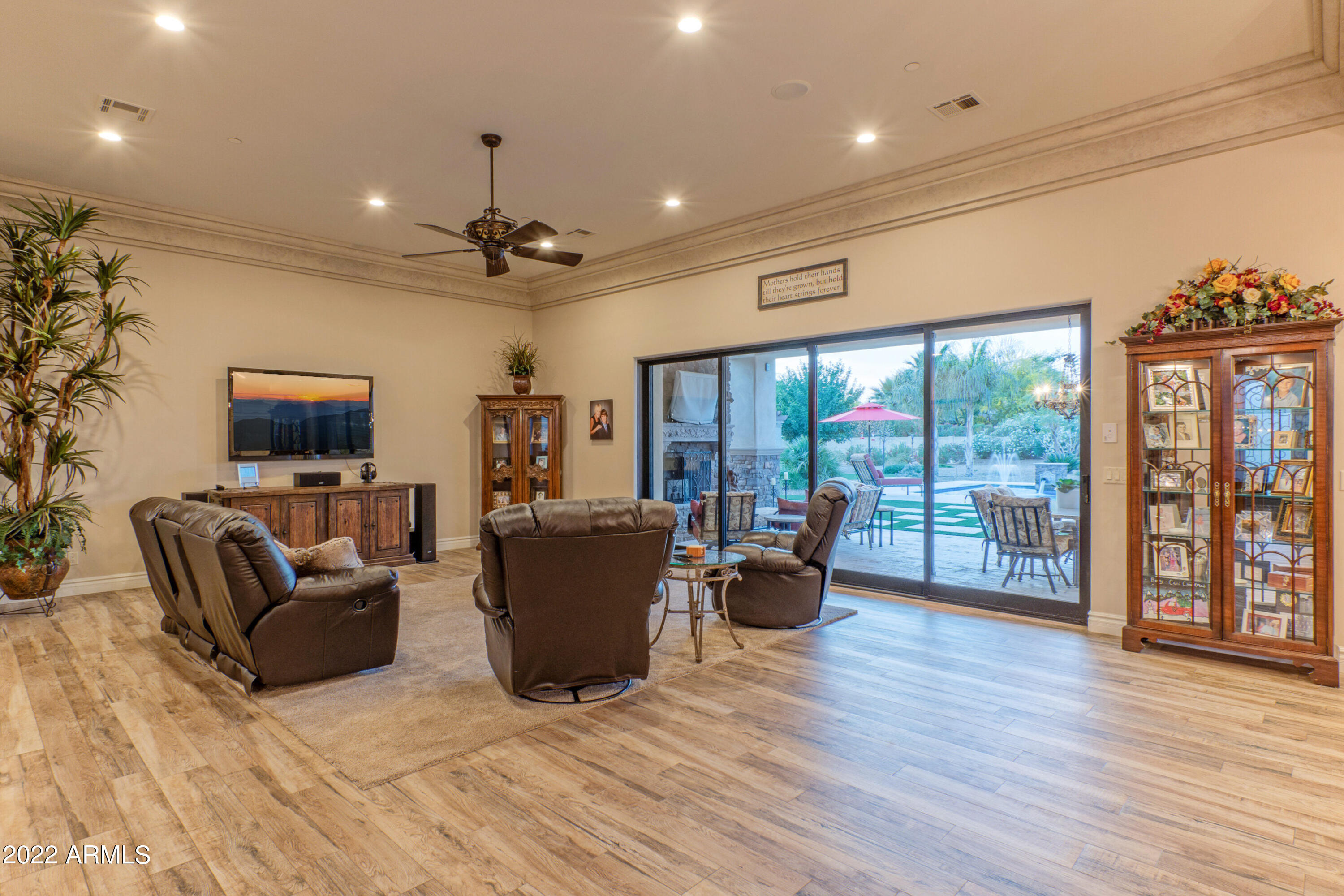 DESERT WIND - Residential