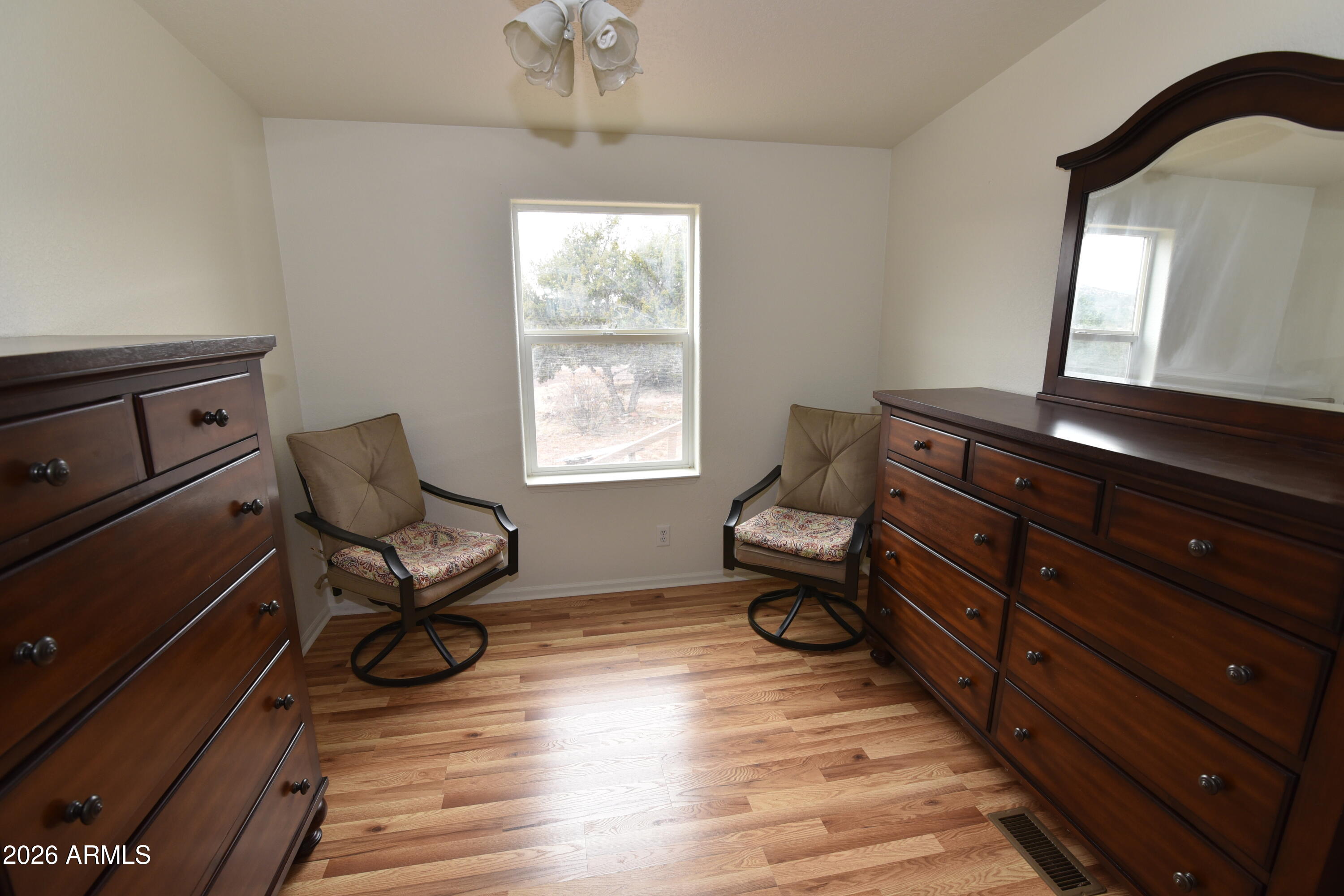 LAKE KAIBAB PARK UNIT 02 LOT: 646 - Residential