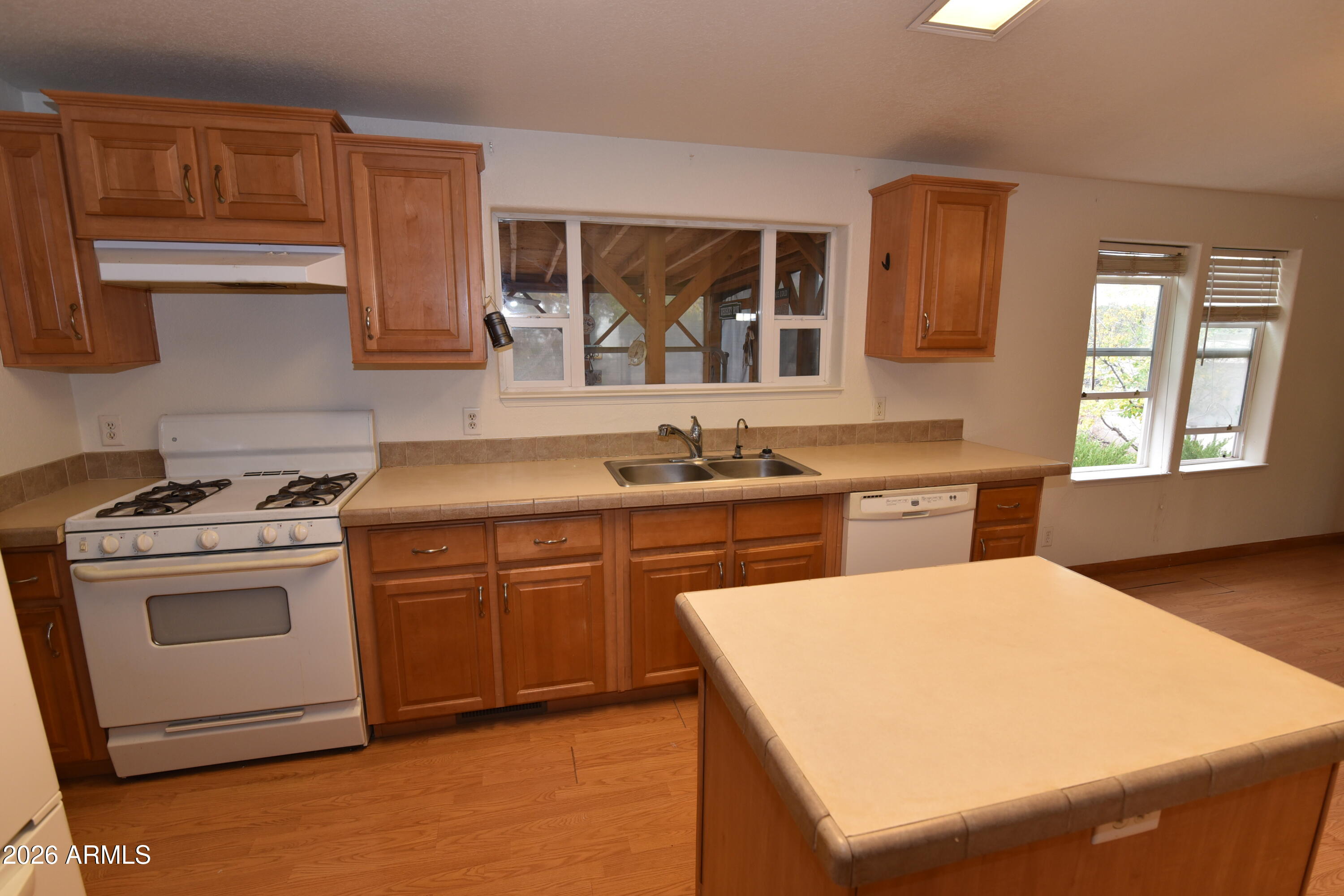 LAKE KAIBAB PARK UNIT 02 LOT: 646 - Residential