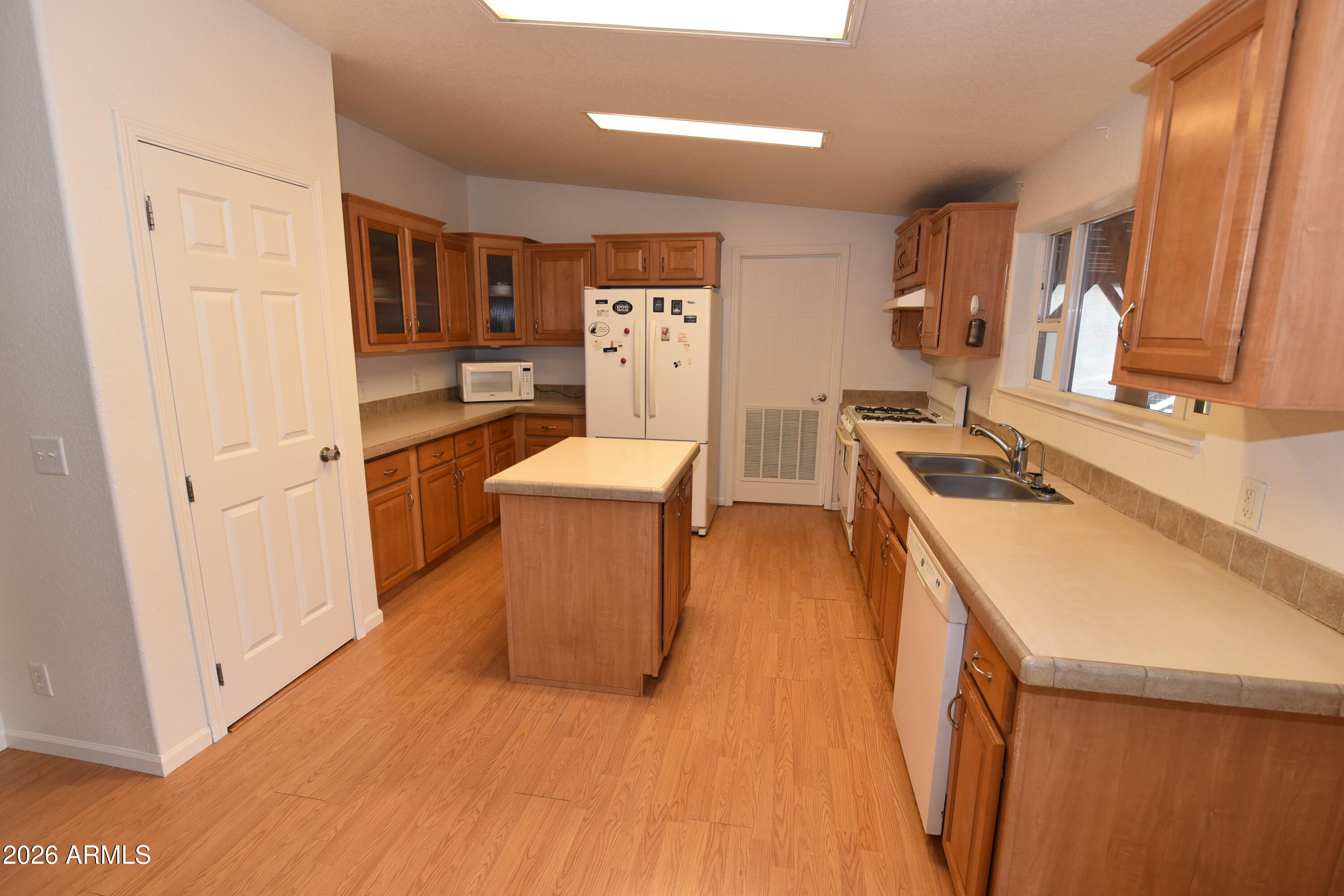 LAKE KAIBAB PARK UNIT 02 LOT: 646 - Residential