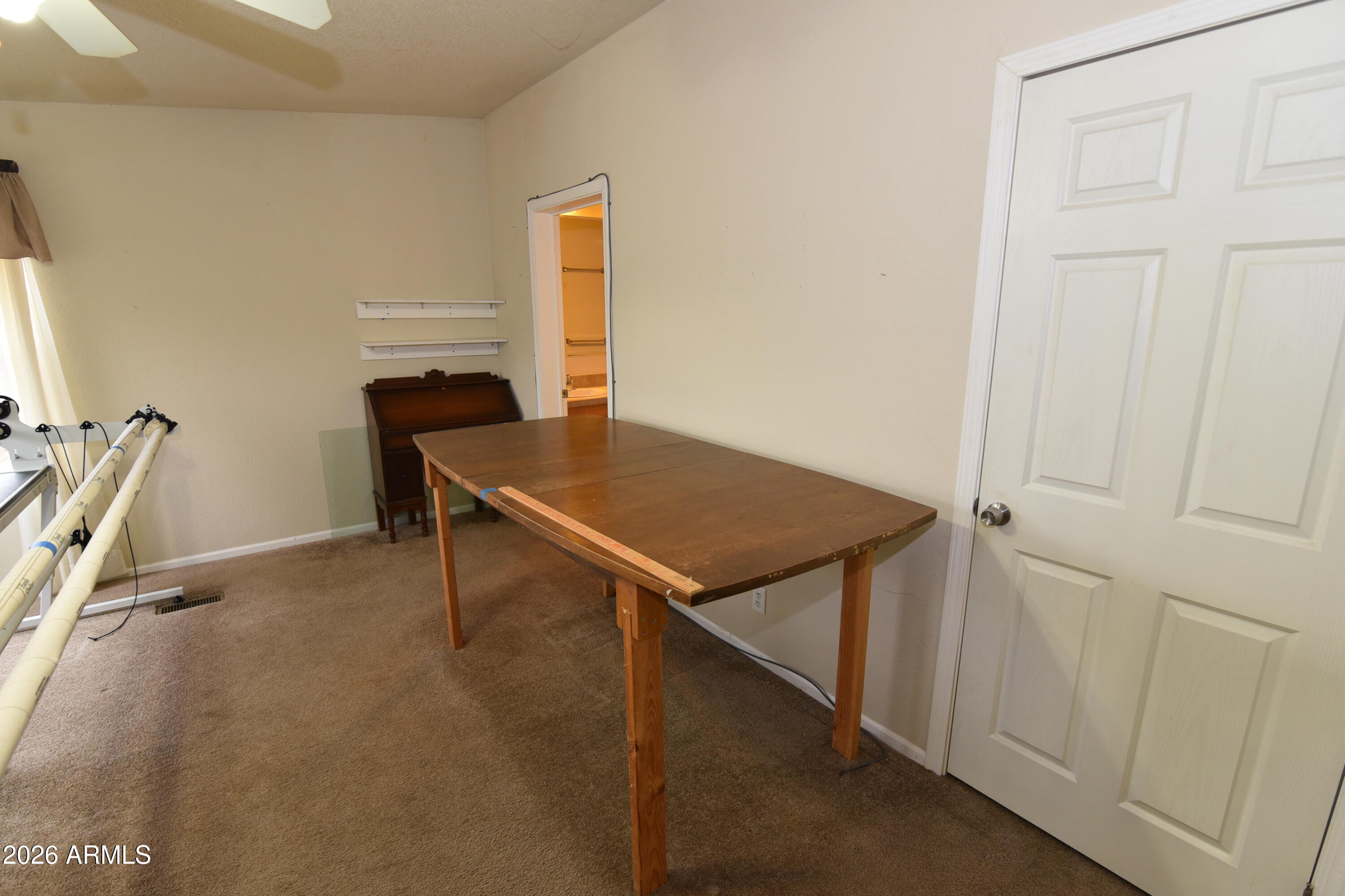 LAKE KAIBAB PARK UNIT 02 LOT: 646 - Residential