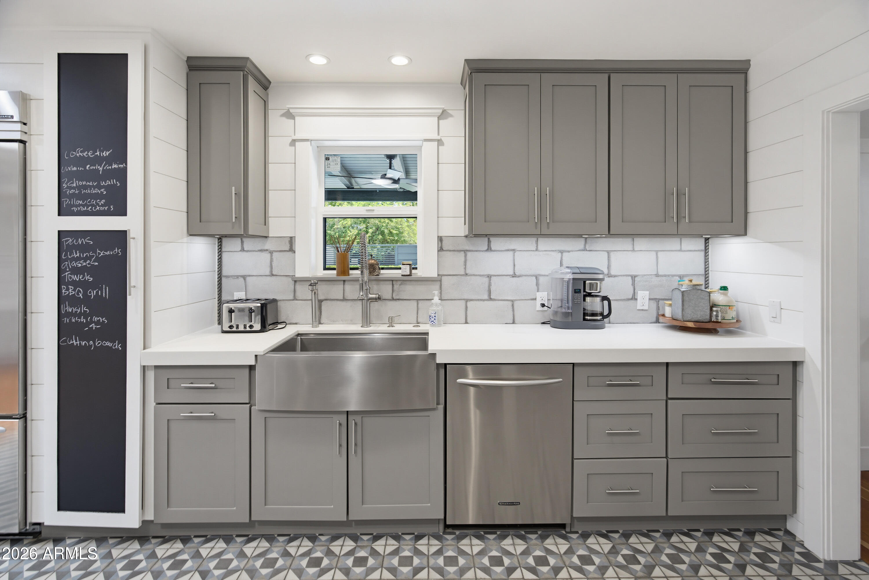 ARROYO HEIGHTS - Residential