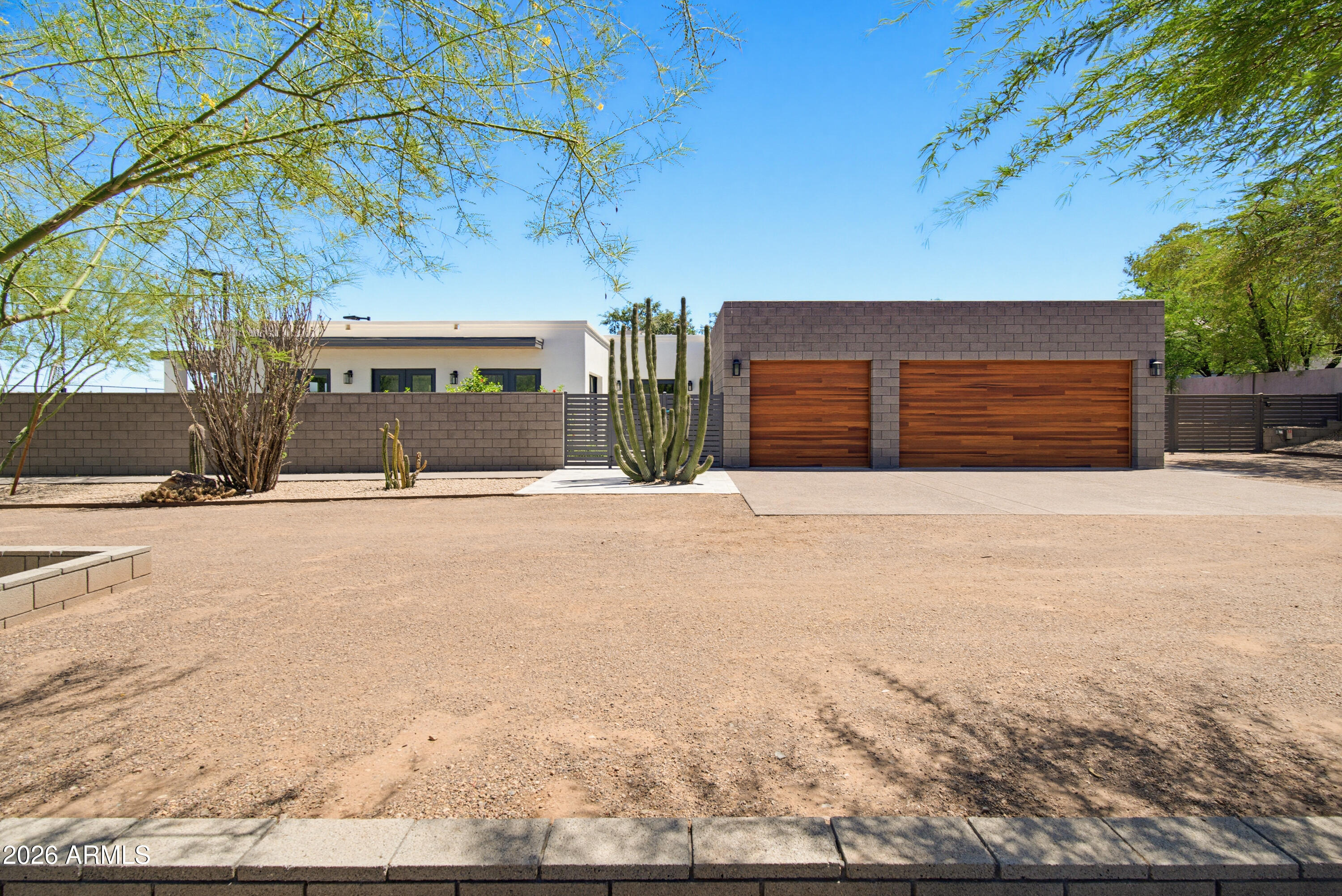 ARROYO HEIGHTS - Residential