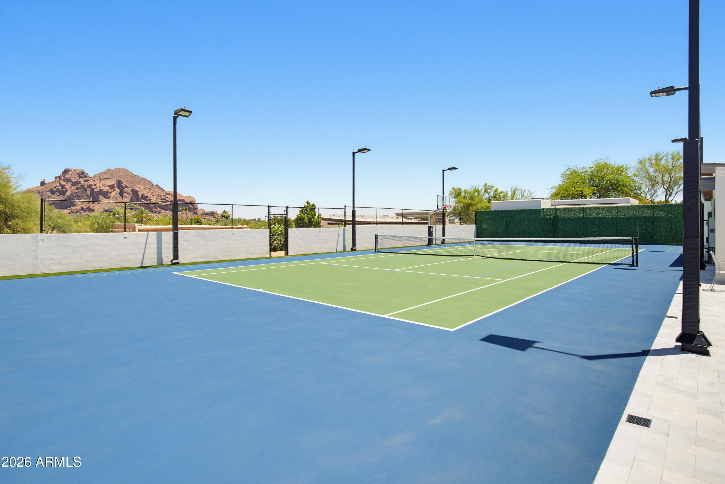 ARROYO HEIGHTS - Residential