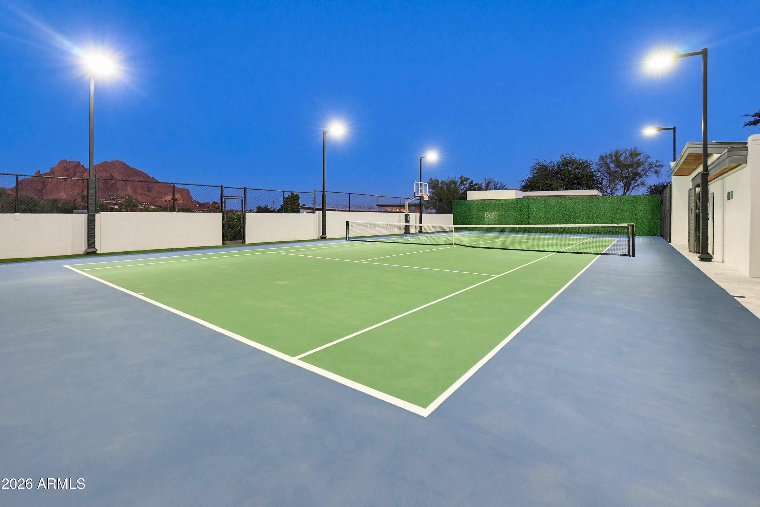 ARROYO HEIGHTS - Residential