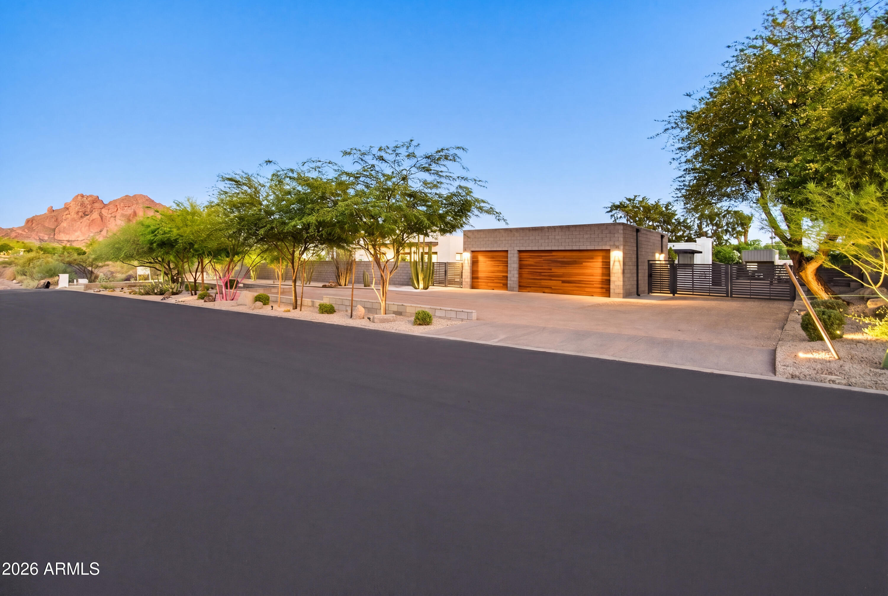 ARROYO HEIGHTS - Residential
