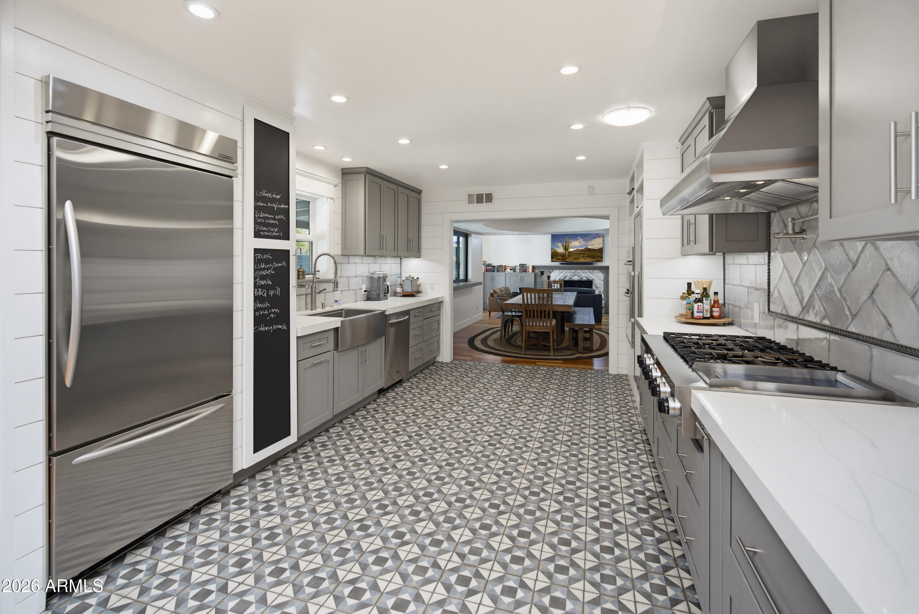 ARROYO HEIGHTS - Residential