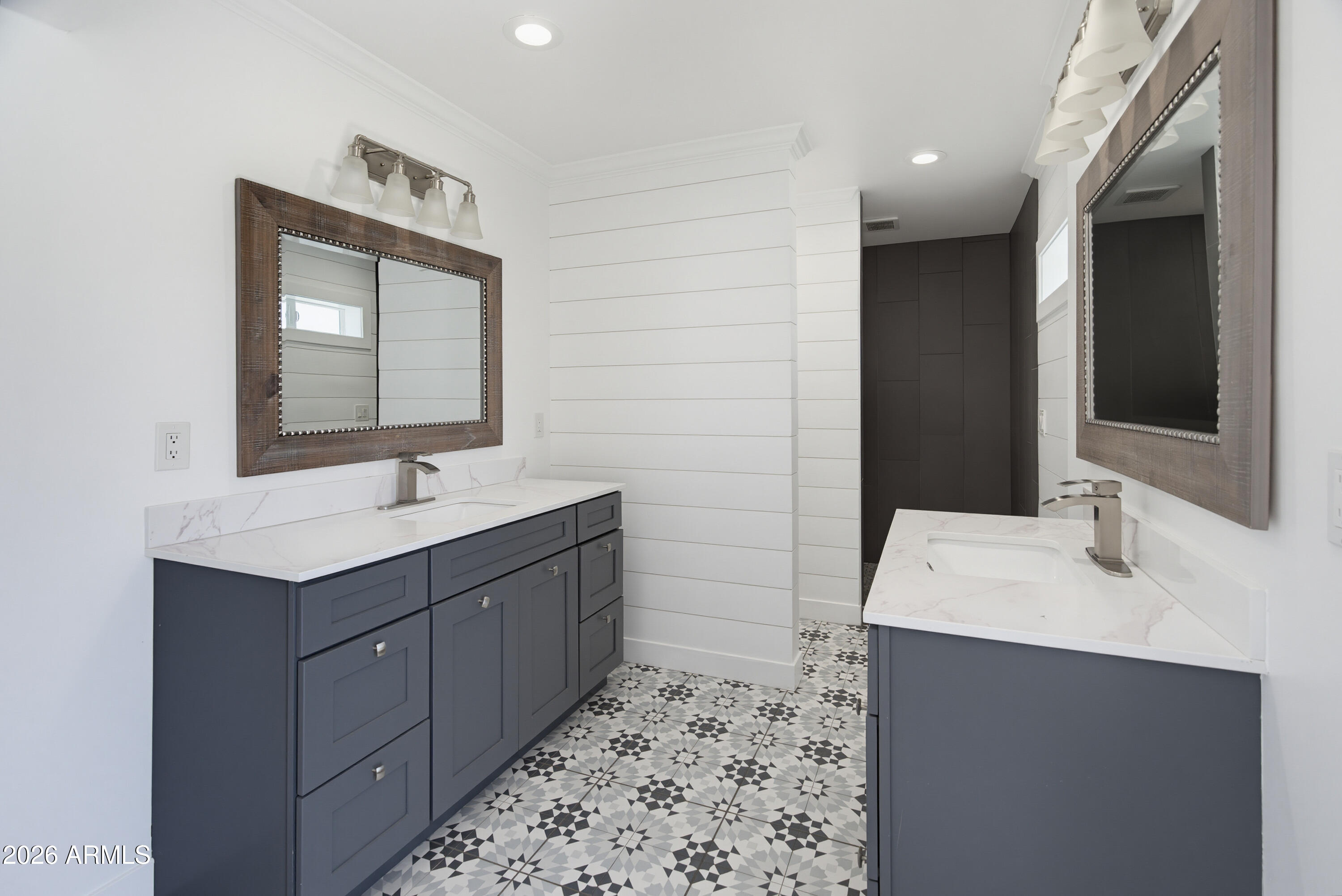 ARROYO HEIGHTS - Residential