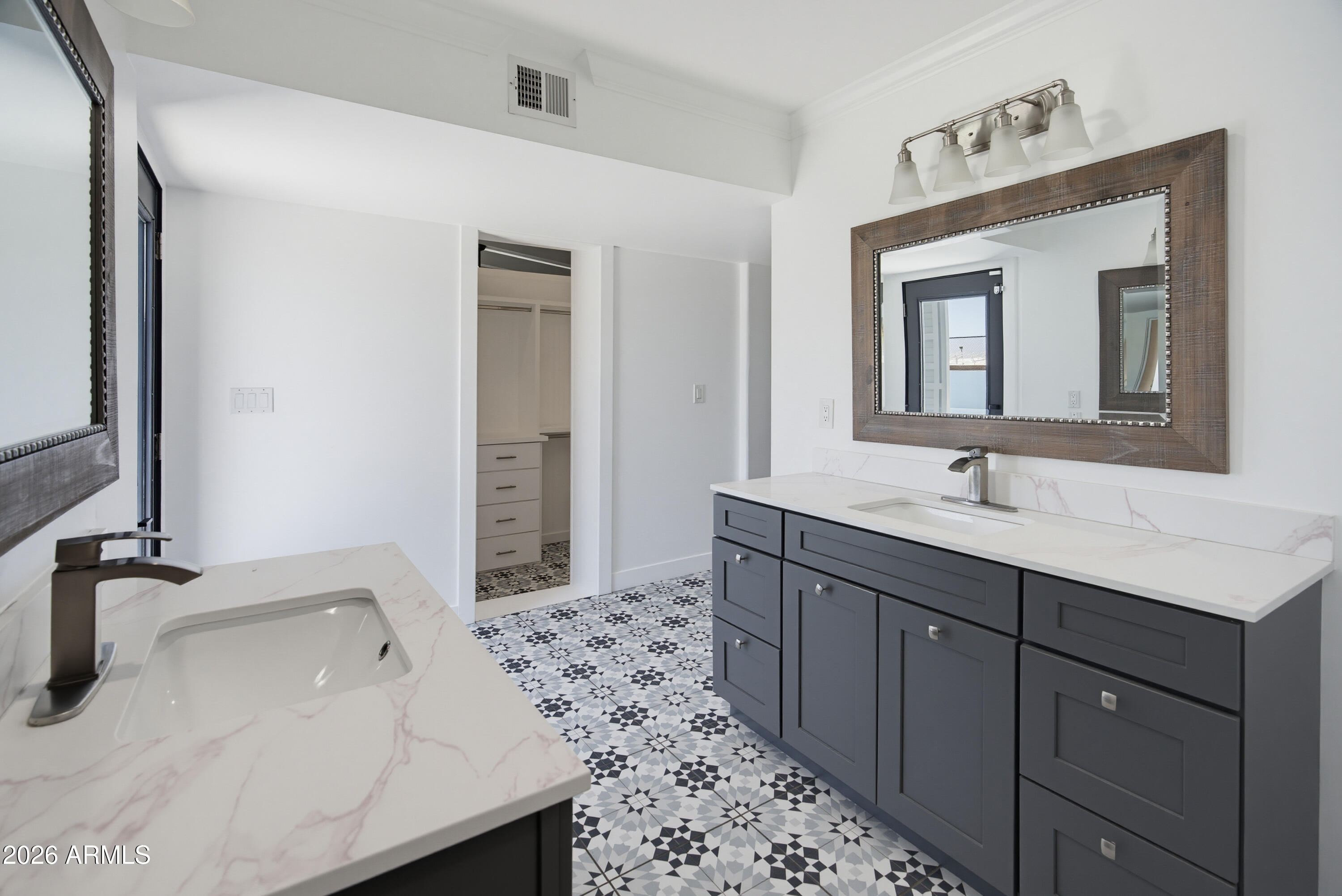 ARROYO HEIGHTS - Residential