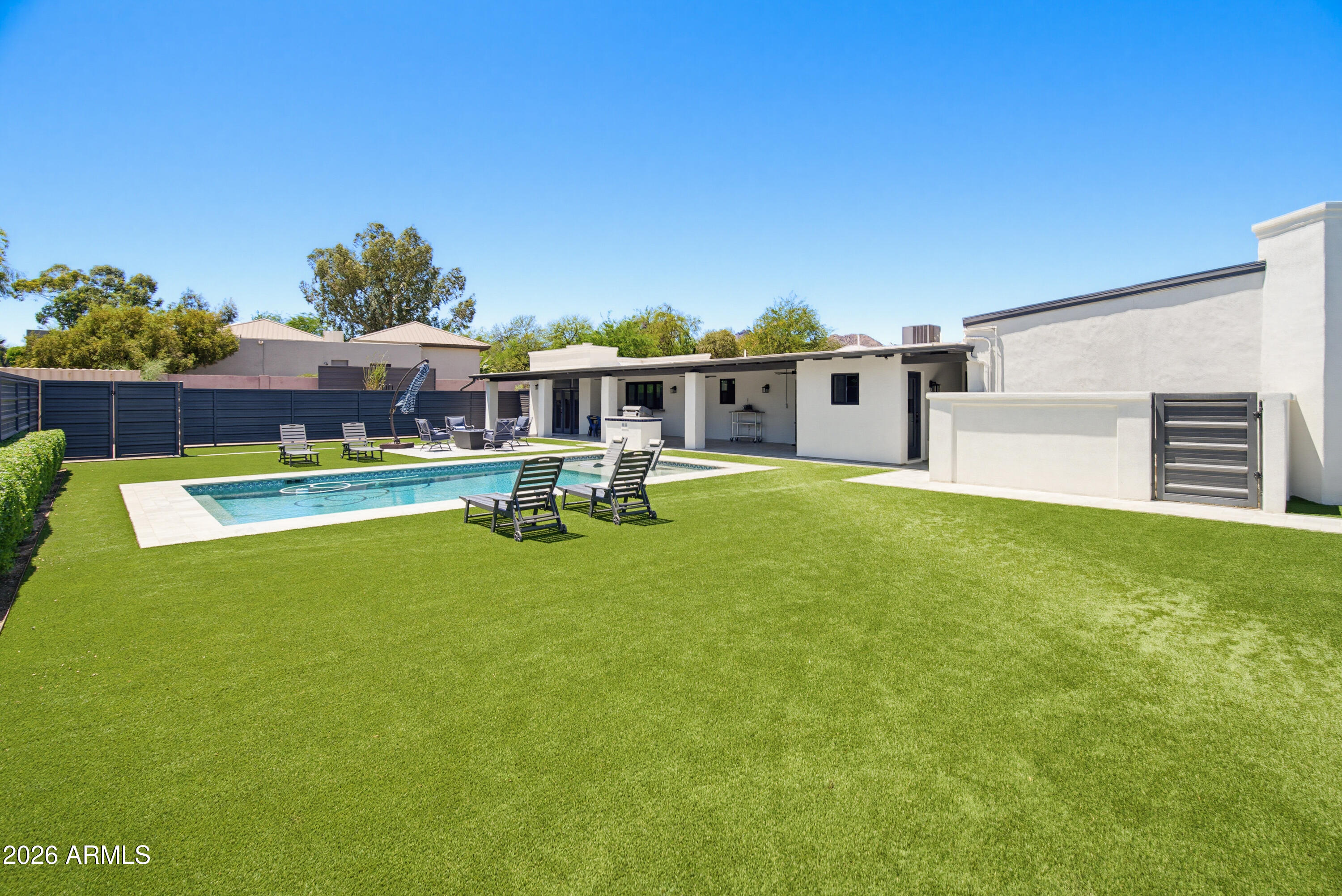 ARROYO HEIGHTS - Residential