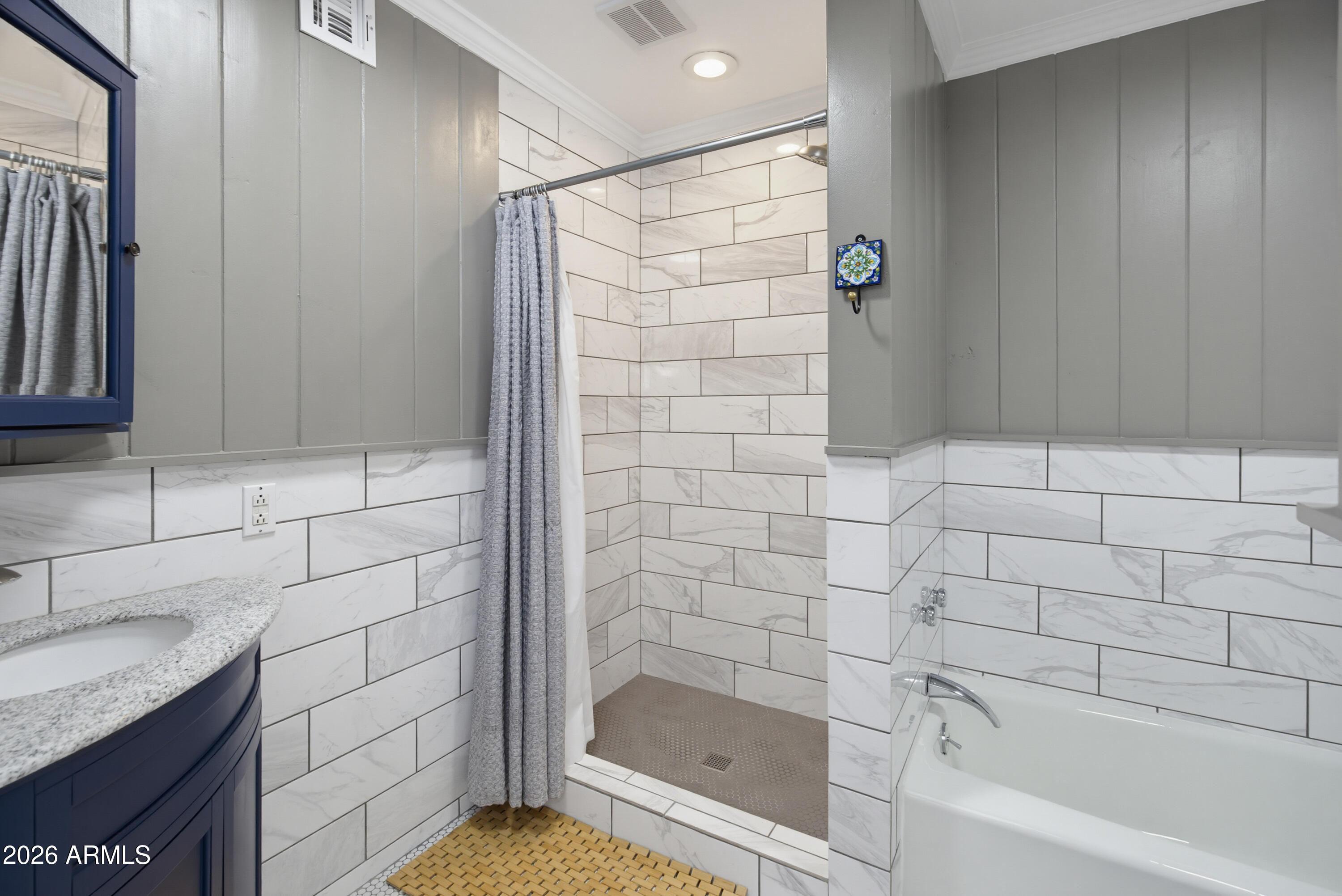 ARROYO HEIGHTS - Residential
