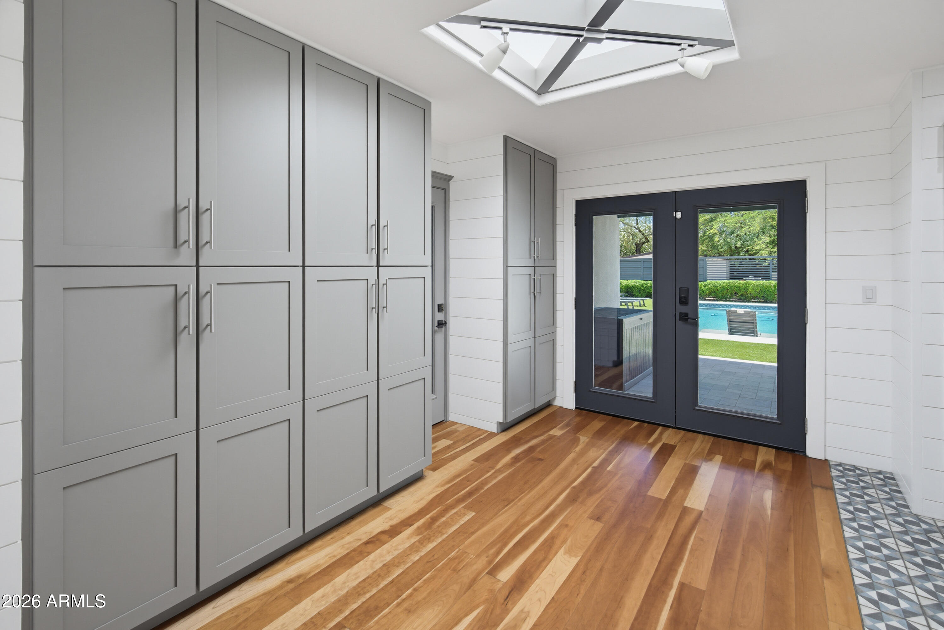 ARROYO HEIGHTS - Residential