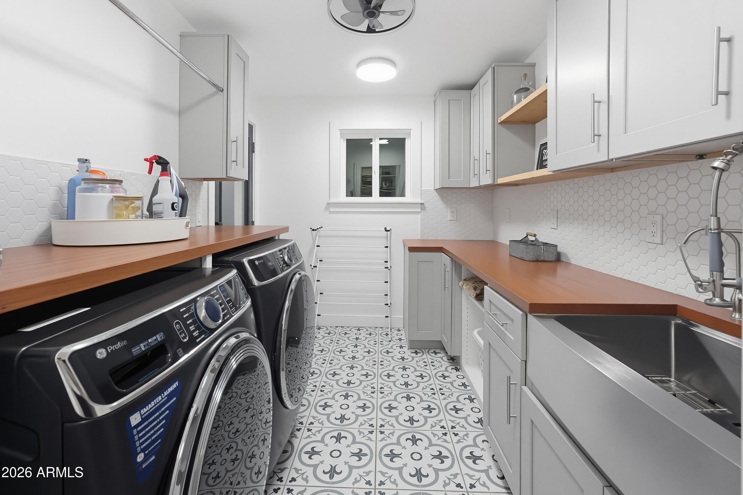 ARROYO HEIGHTS - Residential
