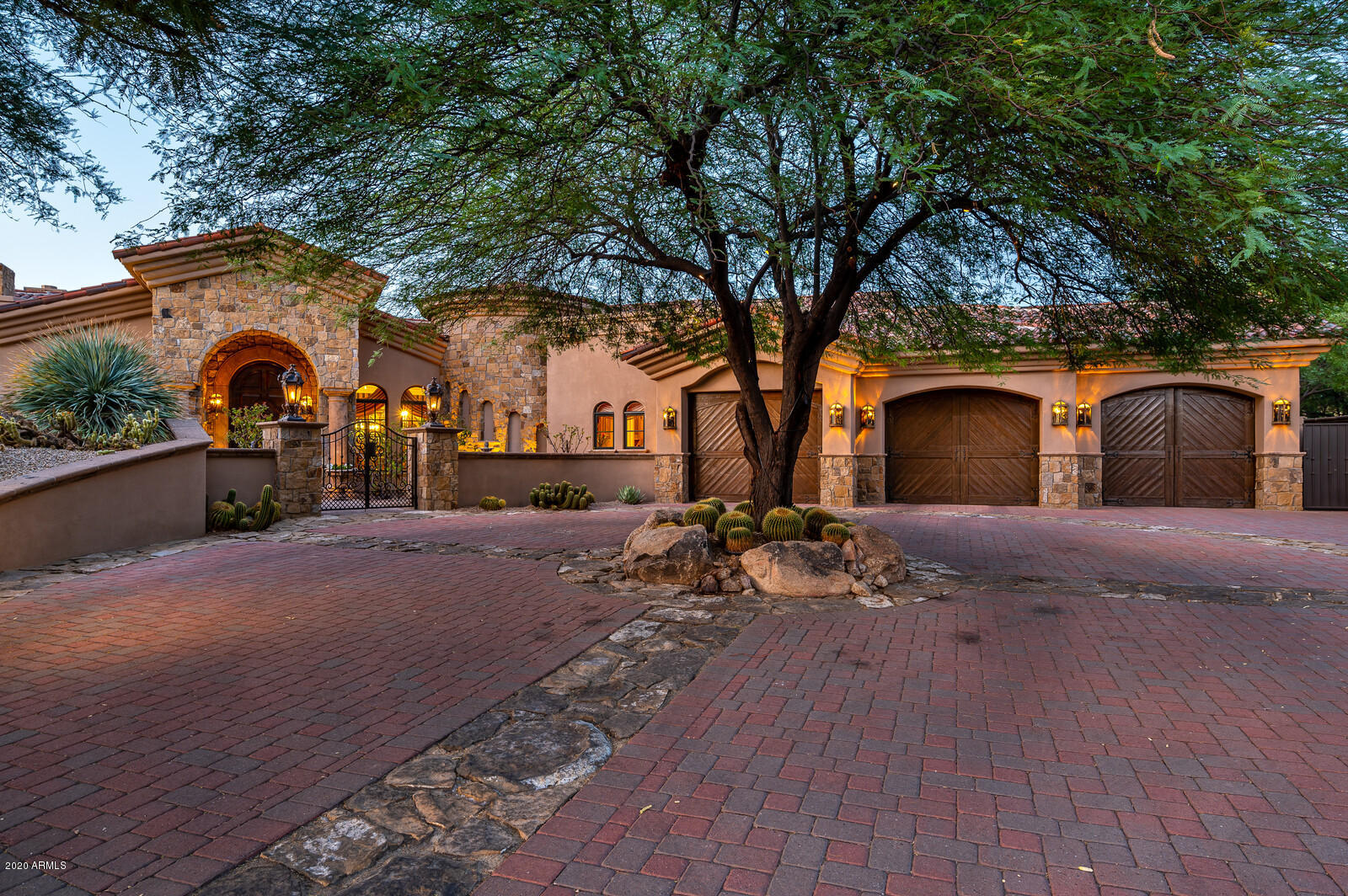 PINNACLE CANYON AT TROON NORTH UNIT 1 - Residential