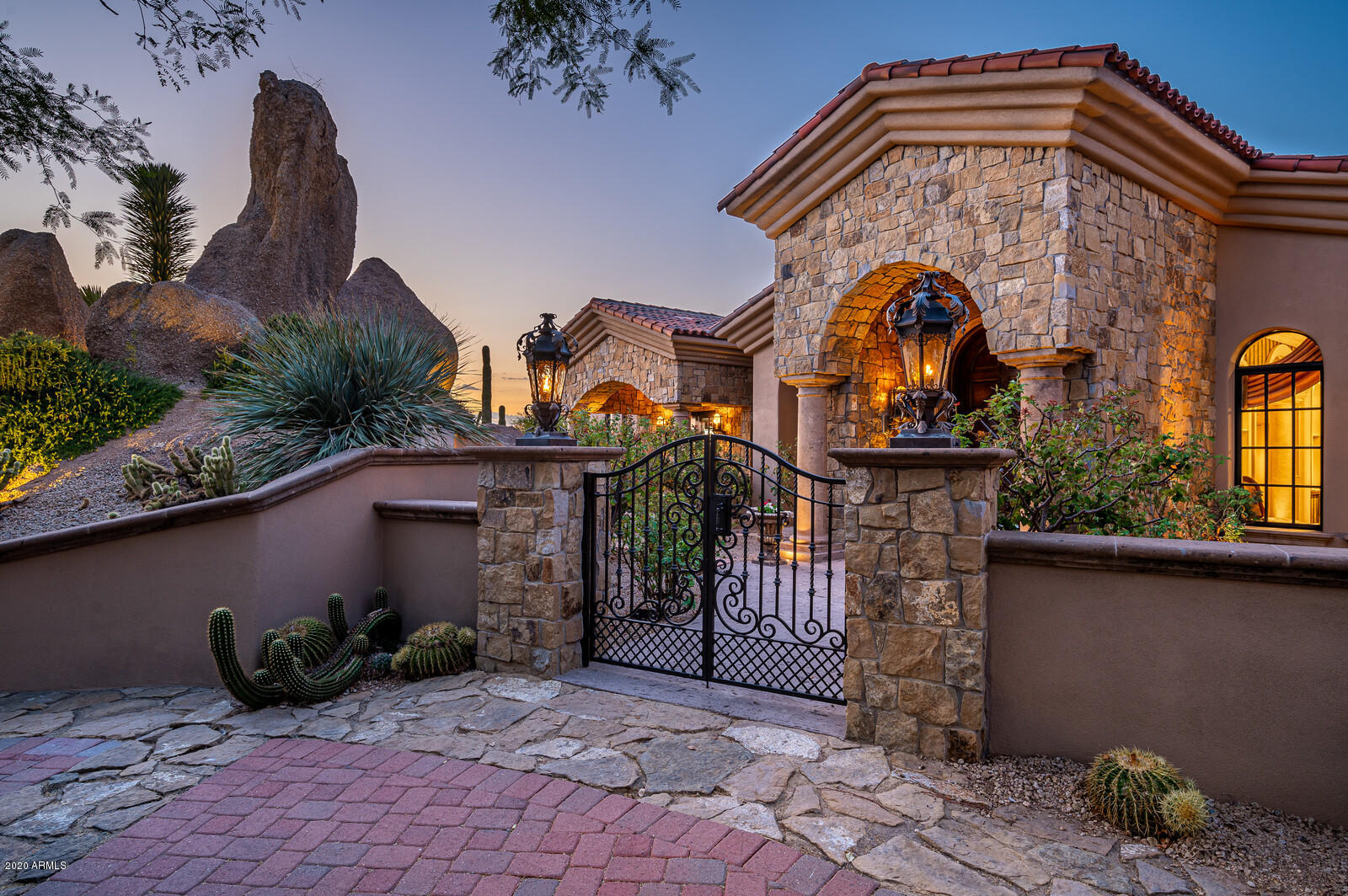 PINNACLE CANYON AT TROON NORTH UNIT 1 - Residential