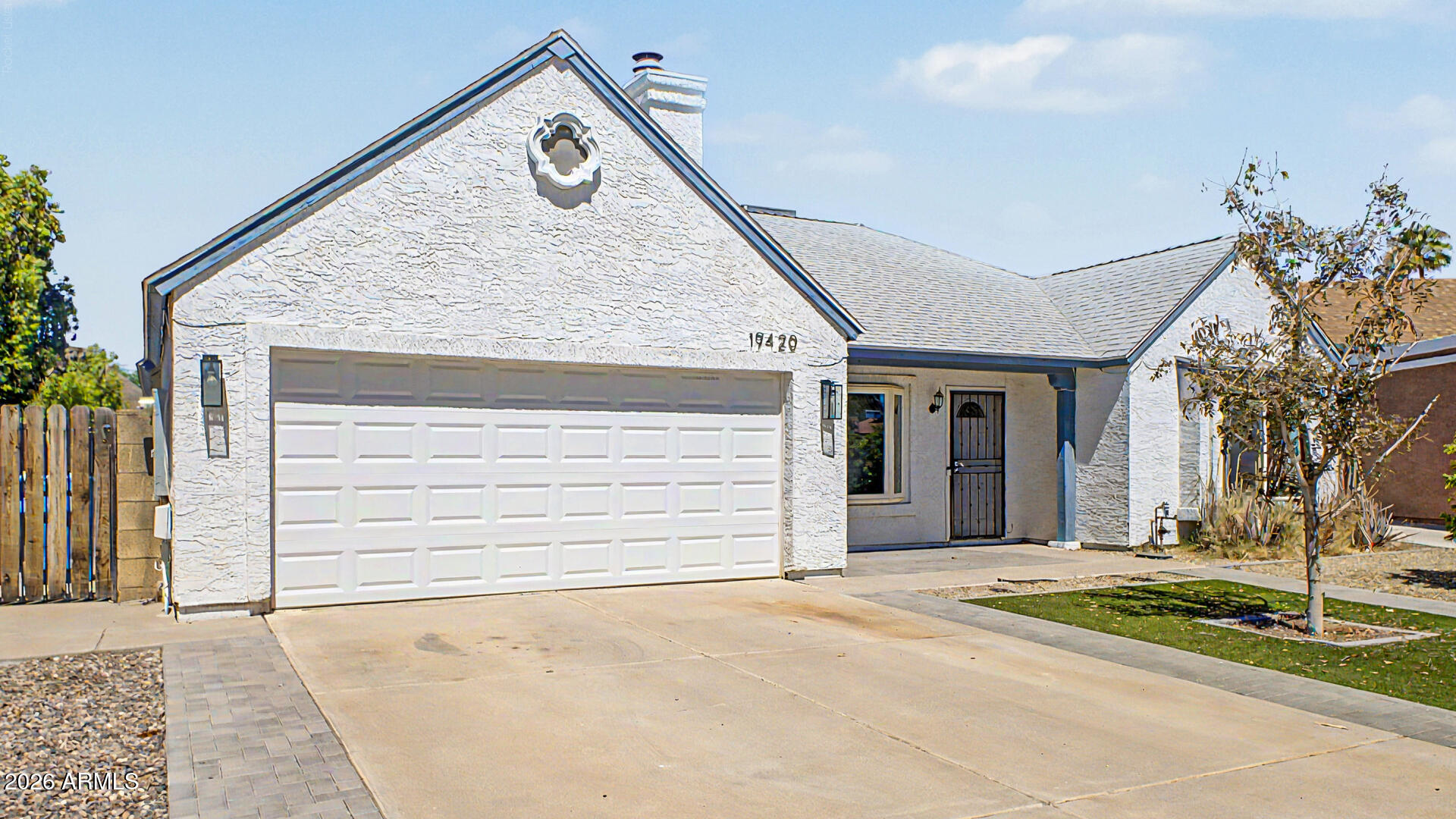 COUNTRY PLACE - Residential