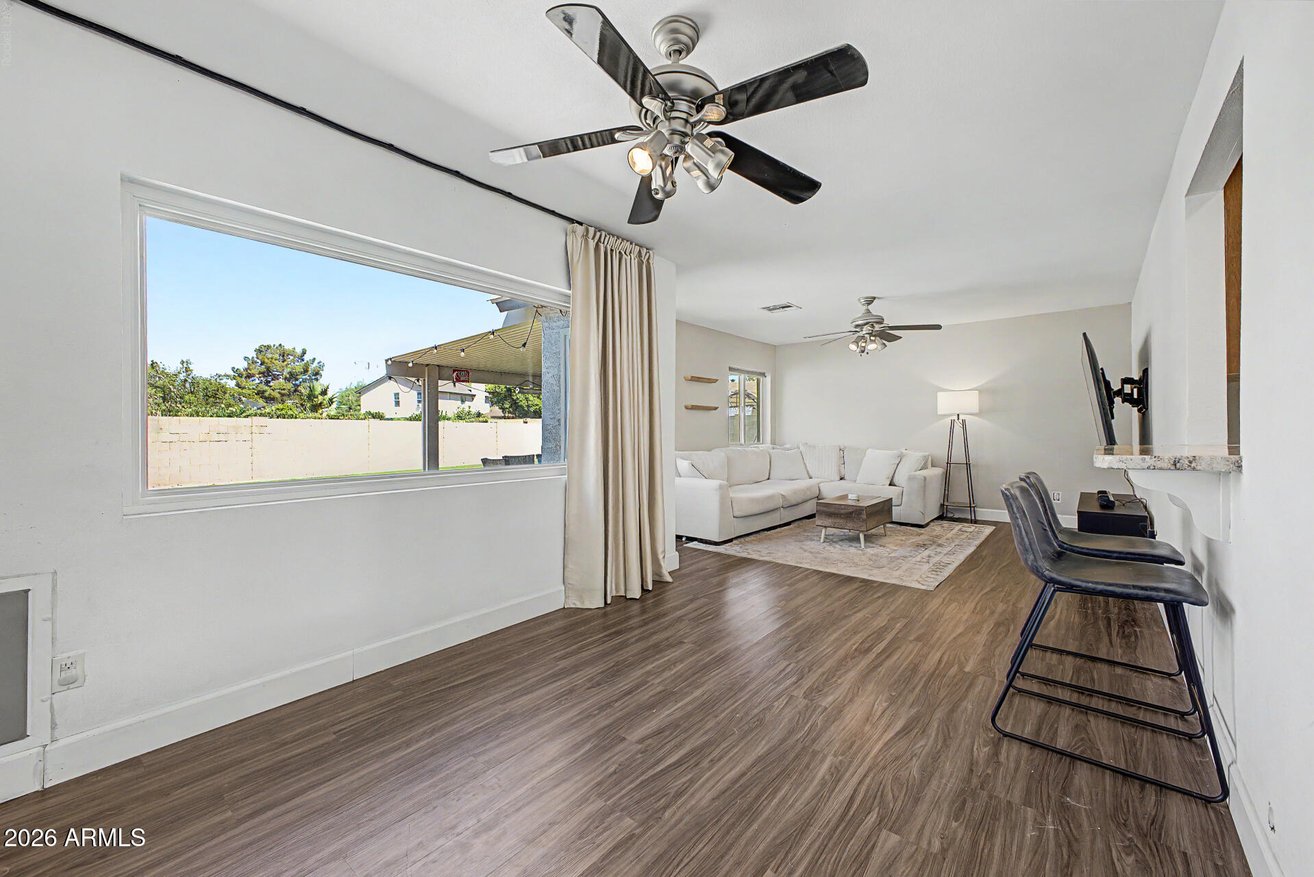 COUNTRY PLACE - Residential